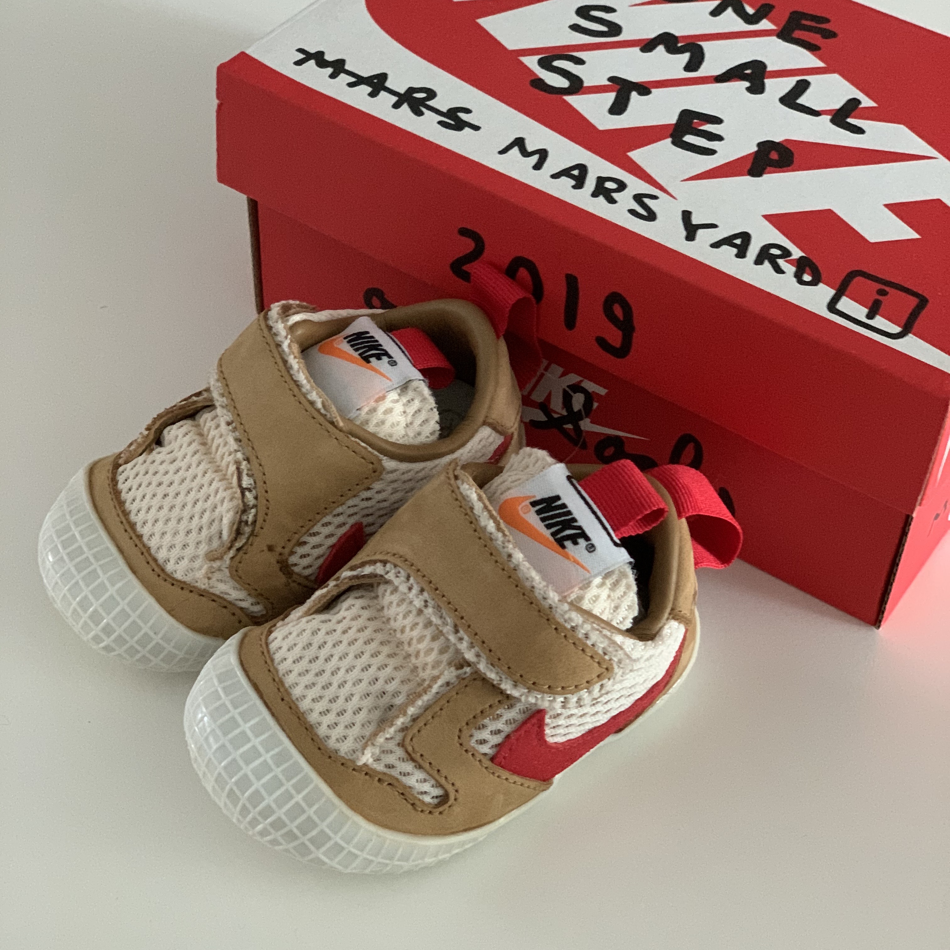 (CB) Nike x Tom Sachs Mars Yard 착용 스타일
