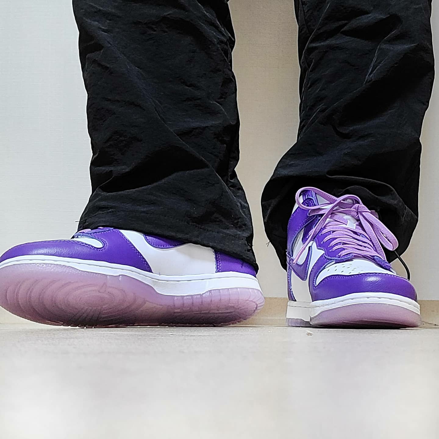 (W) Nike Dunk High SP Varsity Purple 착용 스타일 - 4