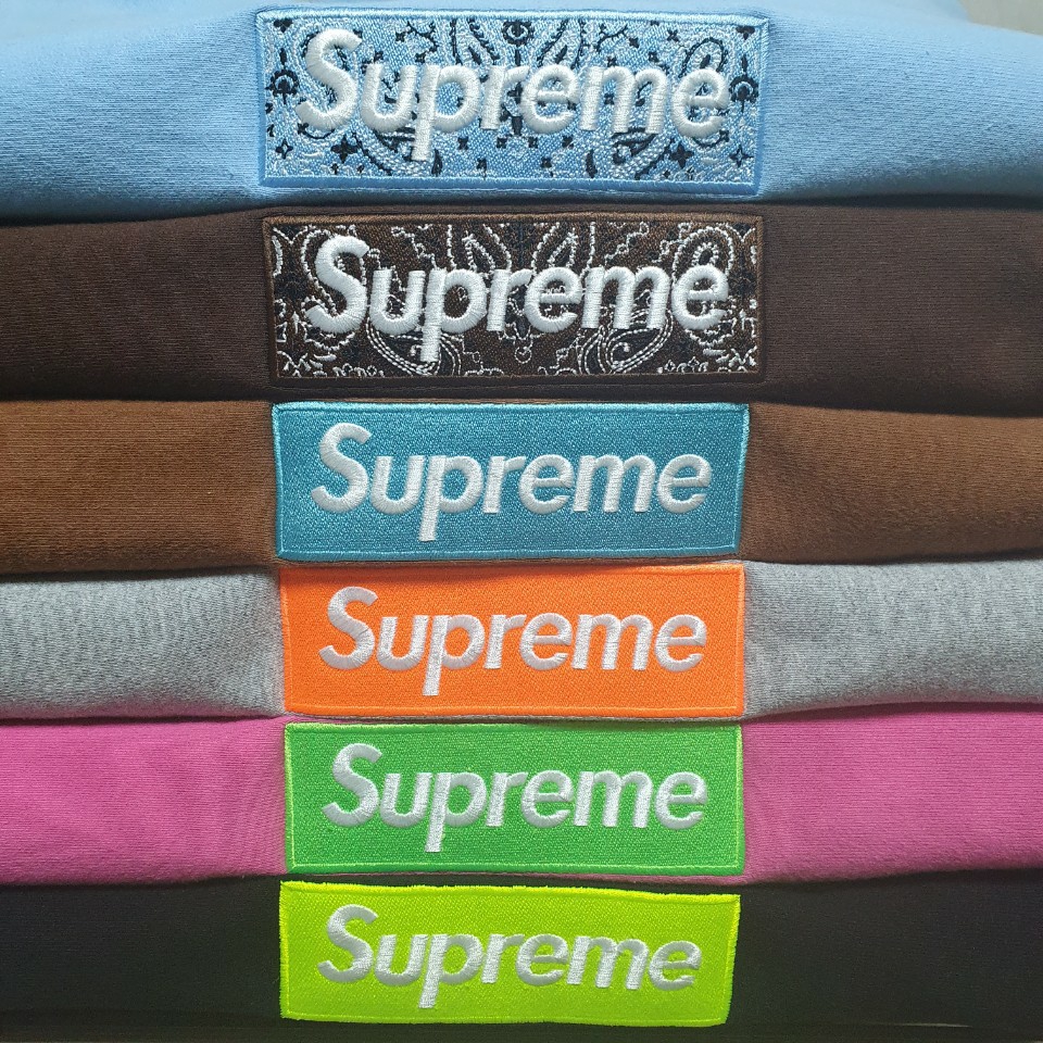 Supreme Bandana Box Logo Hooded Sweatshirt Light Blue - 19FW, Supreme Box Logo Hooded Sweatshirt Black - 17FW 착용 스타일