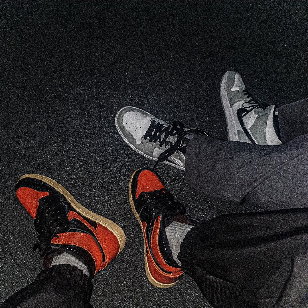 Jordan 1 Retro High Shattered Backboard 3.0, Jordan 1 Mid Light Smoke Grey 착용 스타일