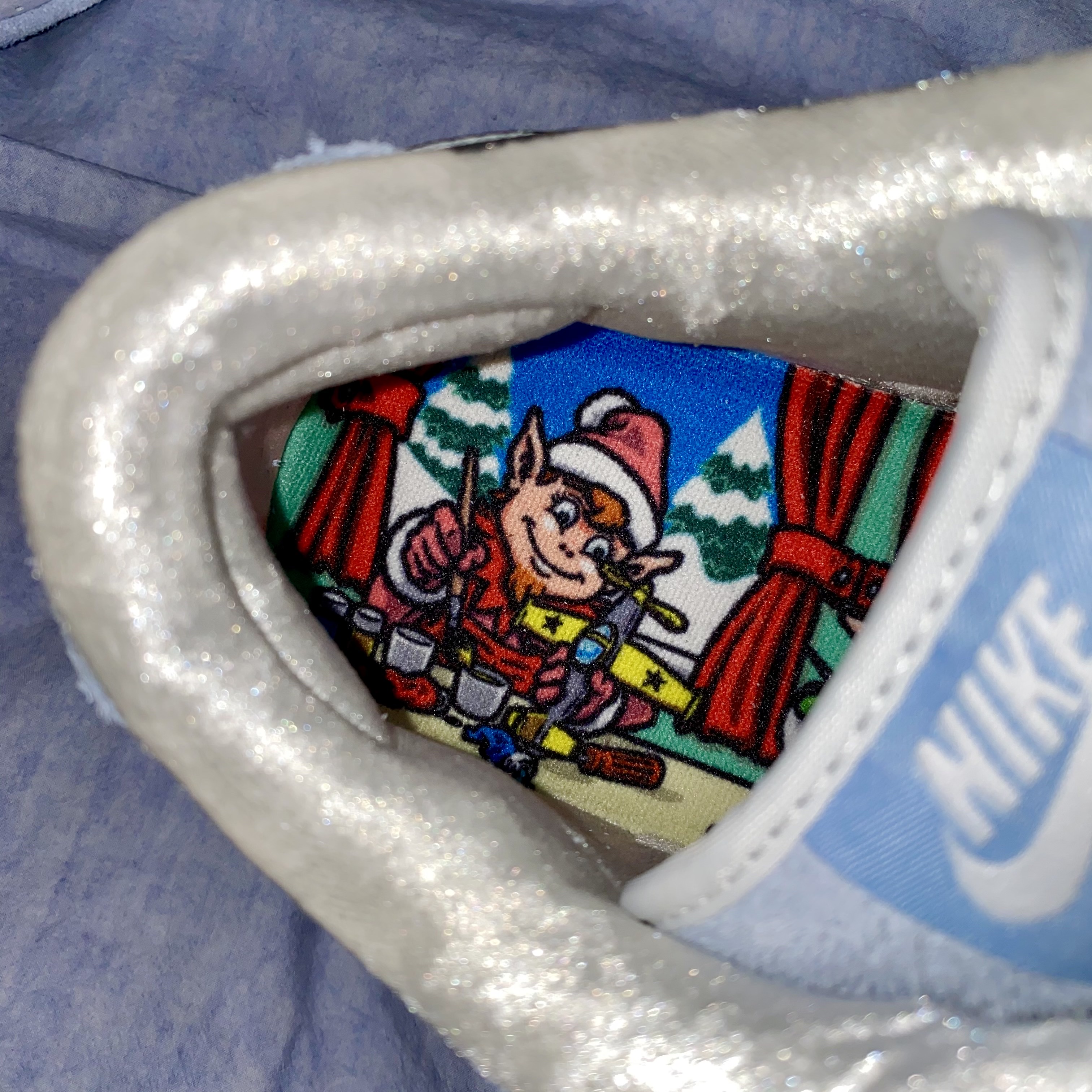 Nike x Sean Cliver SB Dunk Low Holiday Special 착용 스타일 - 3