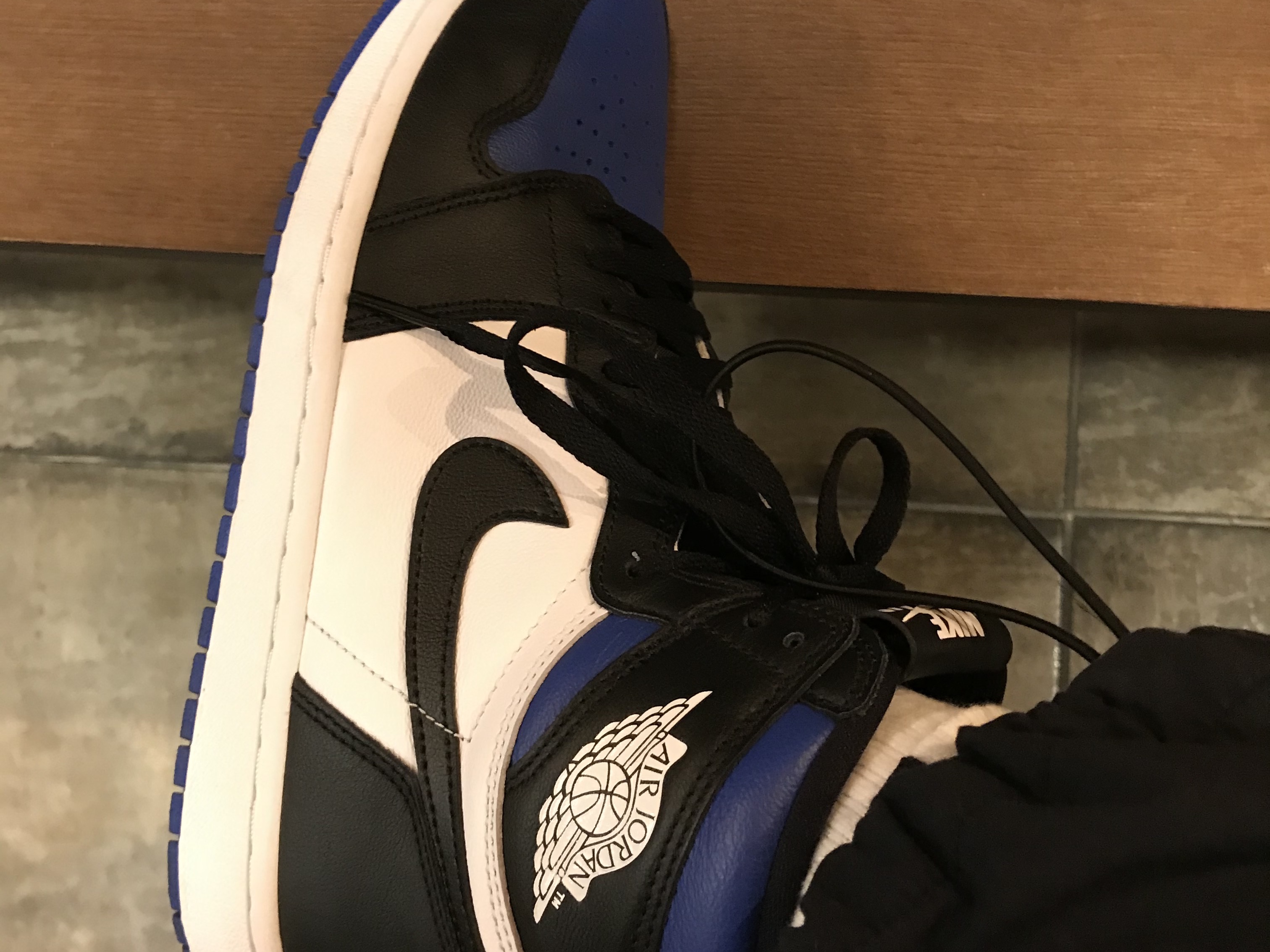 Jordan 1 Retro High OG Royal Toe 착용 스타일 - 2