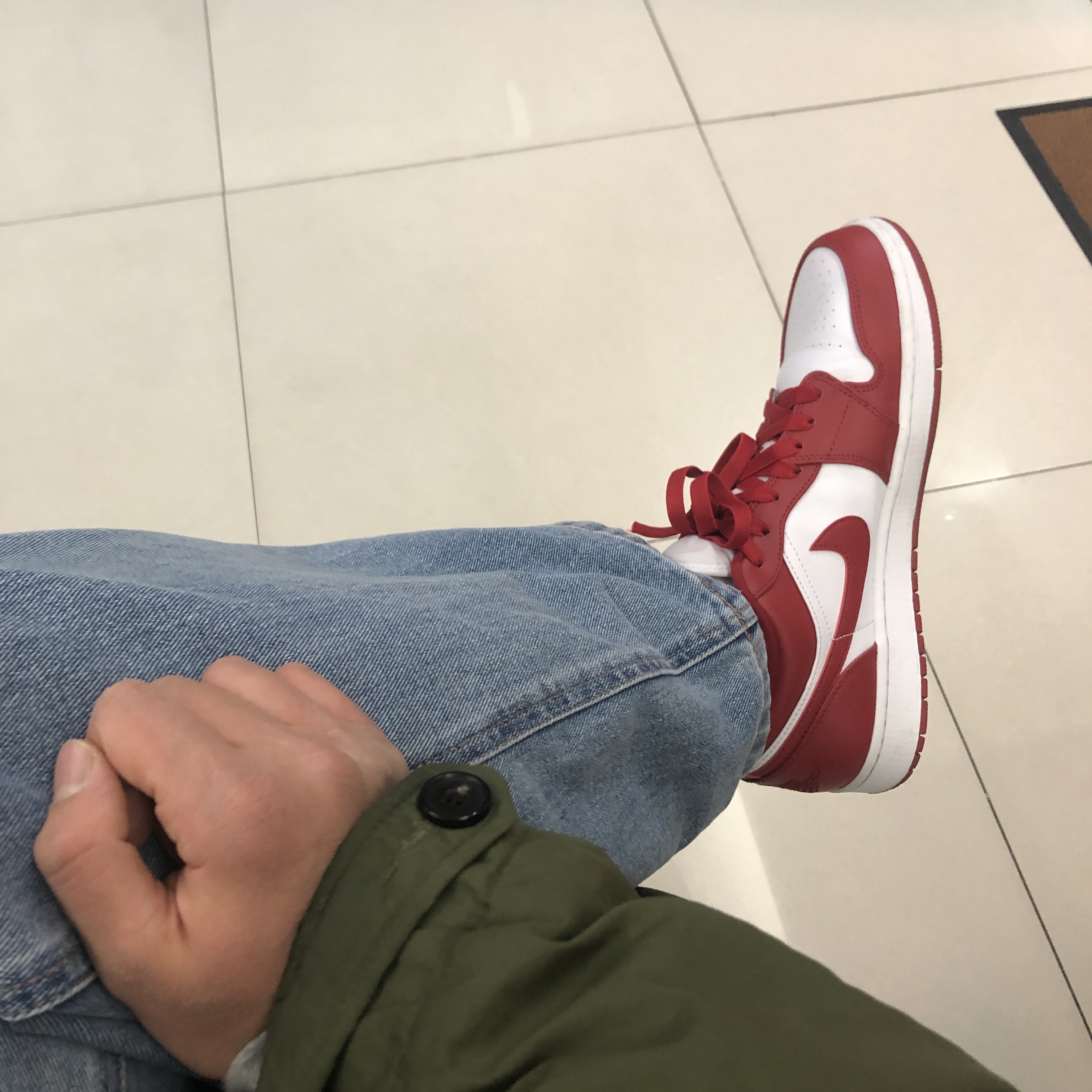 Jordan 1 Low Gym Red White 착용 스타일