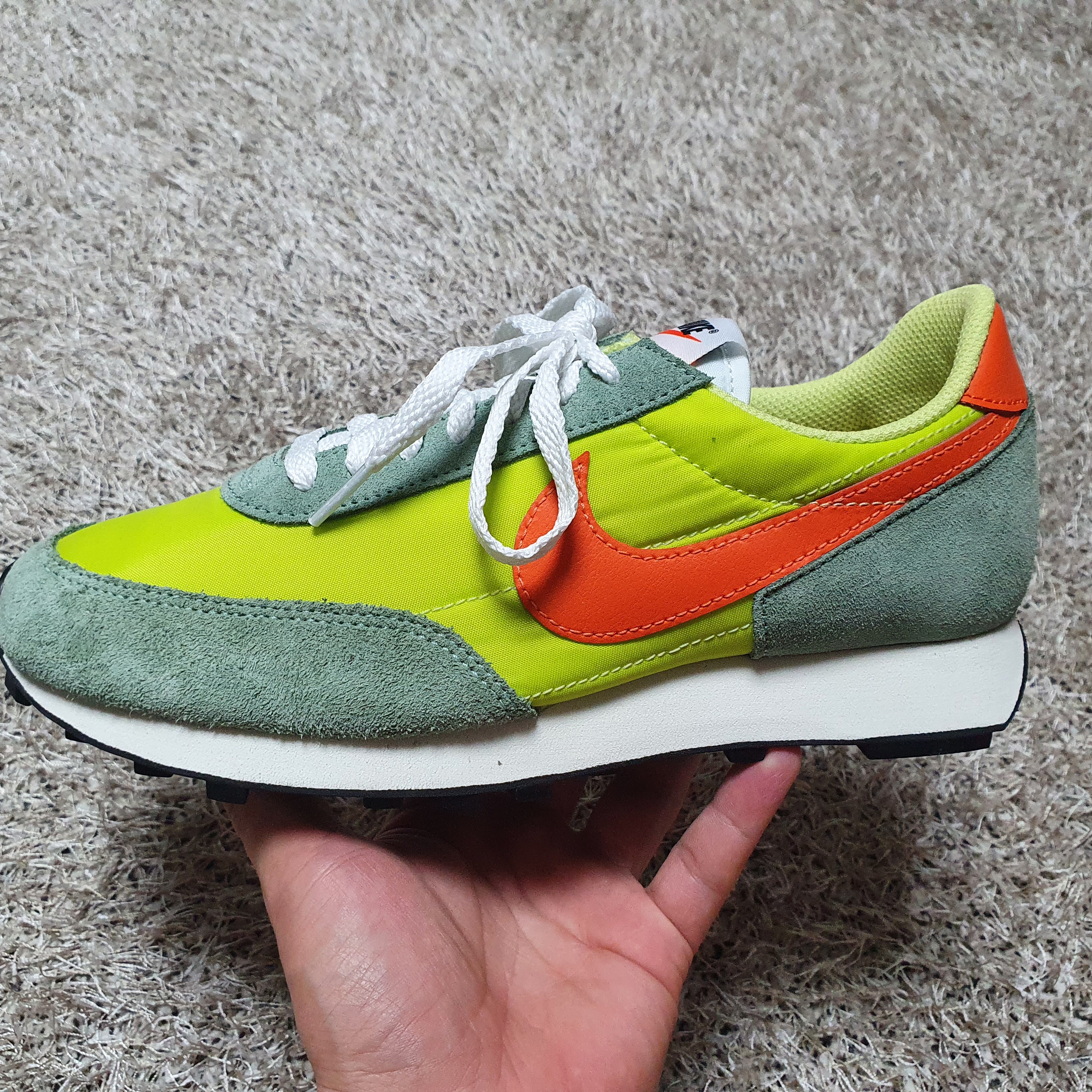 Nike Daybreak Limelight 착용 스타일 - 5