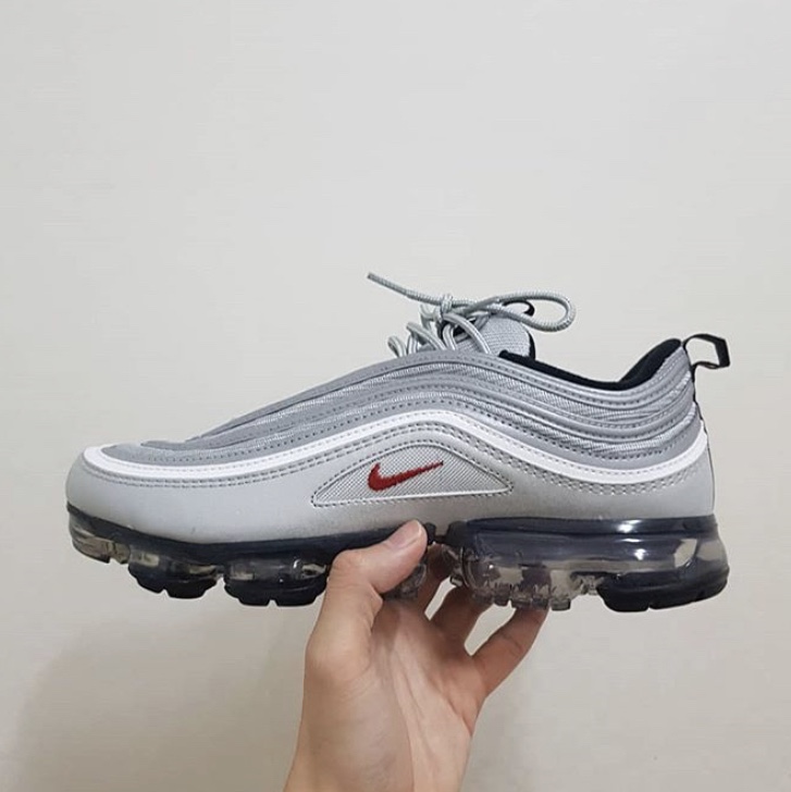 Nike Air VaporMax 97 Silver Bullet 착용 스타일