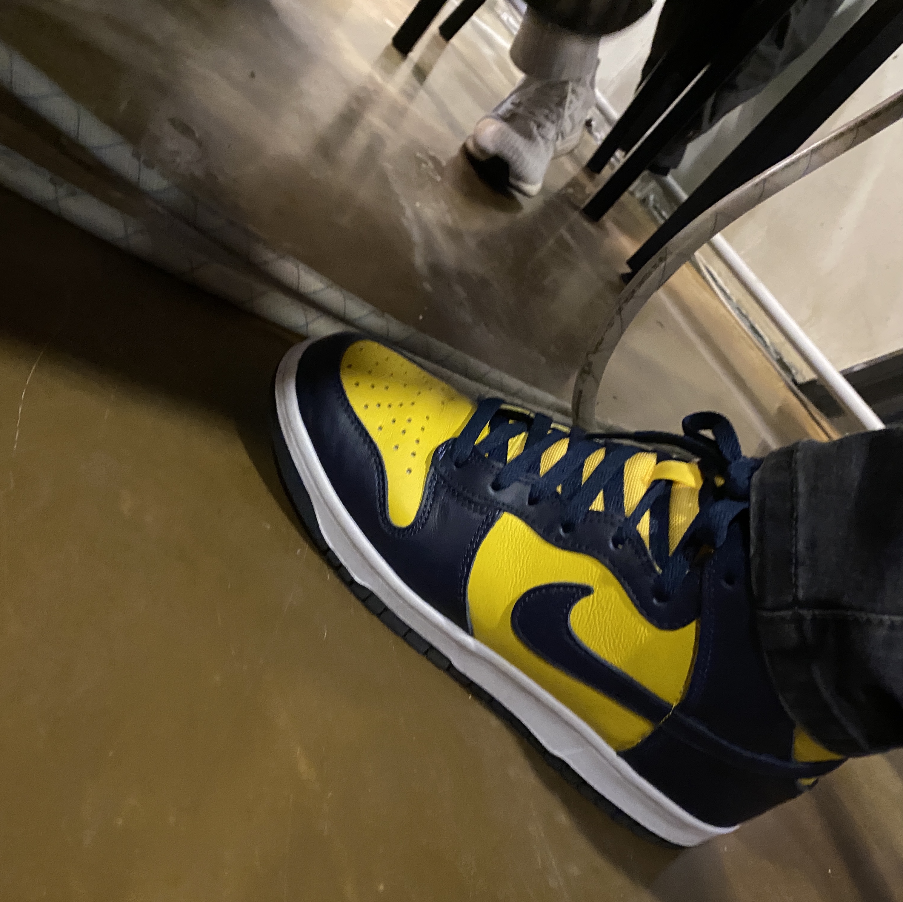 Nike Dunk High SP Maize & Blue 착용 스타일