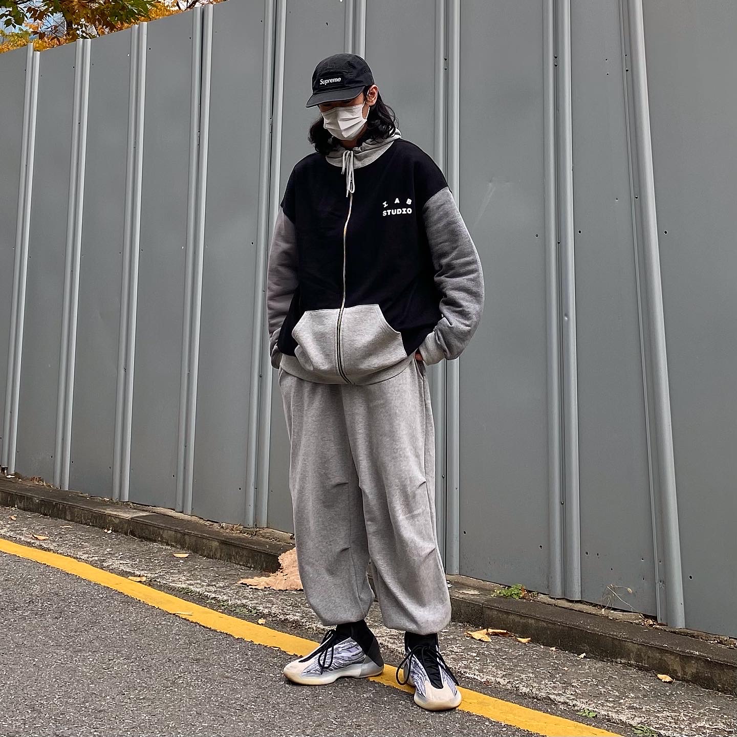 Adidas Yeezy QNTM Lifestyle 착용 스타일 - 1