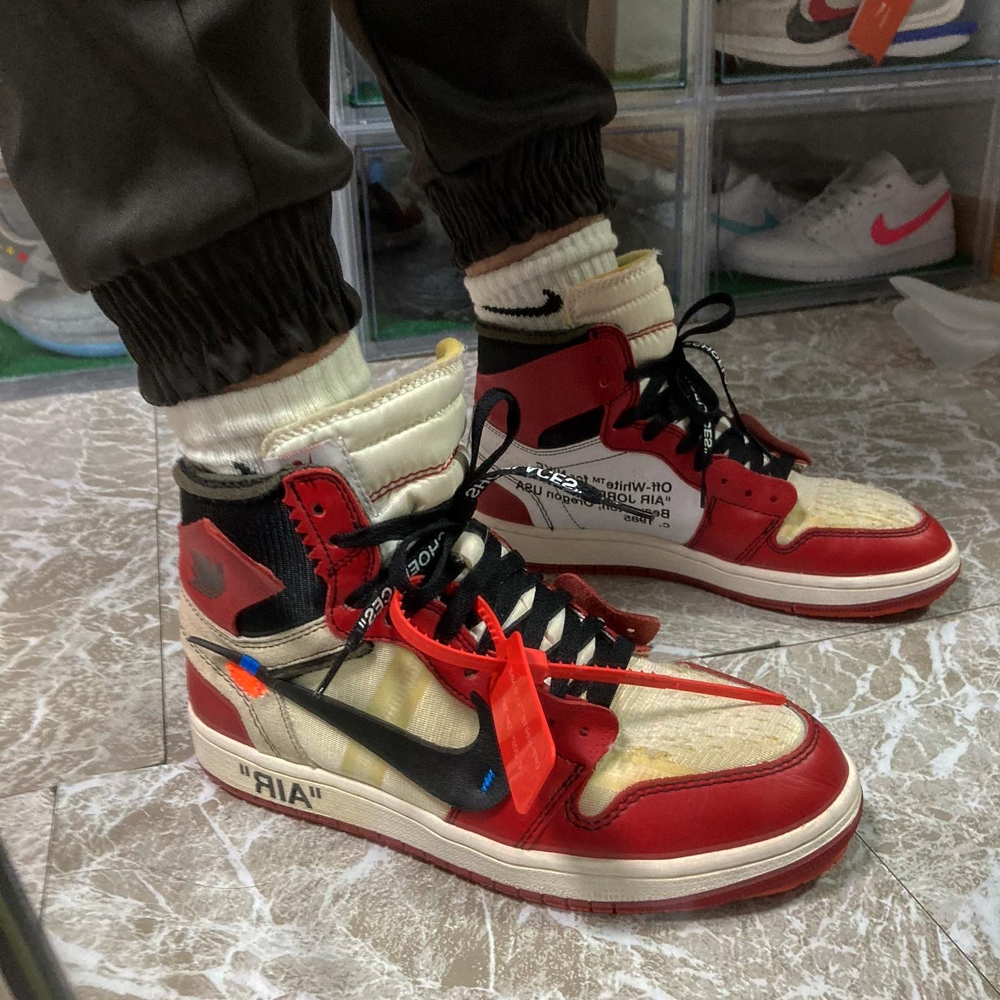 Jordan 1 x Off-White Retro High Chicago The Ten 착용 스타일