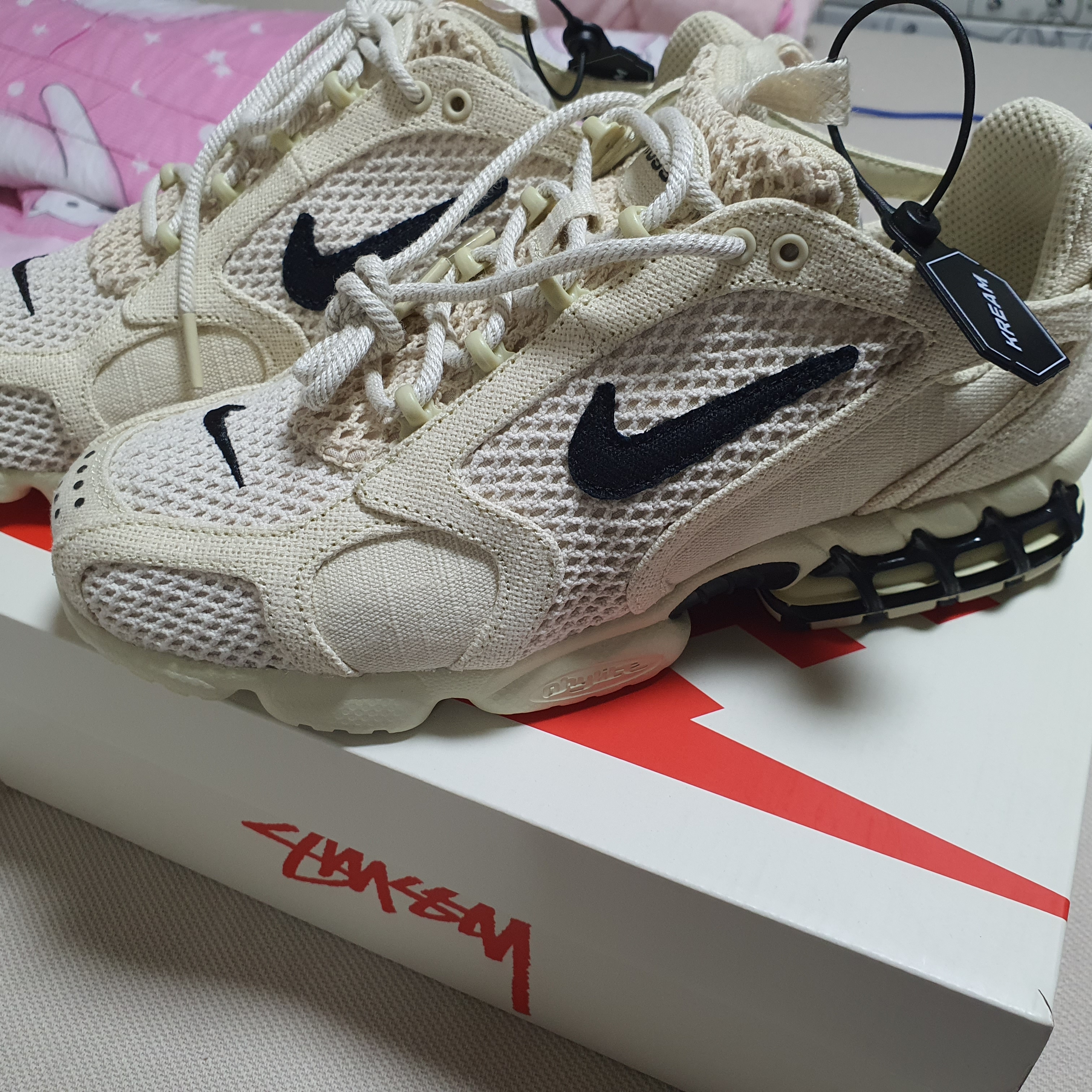 Nike x Stussy Air Zoom Spiridon Cage 2 Fossil, Nike Air Max 97 Jacket Pack 착용 스타일 - 1