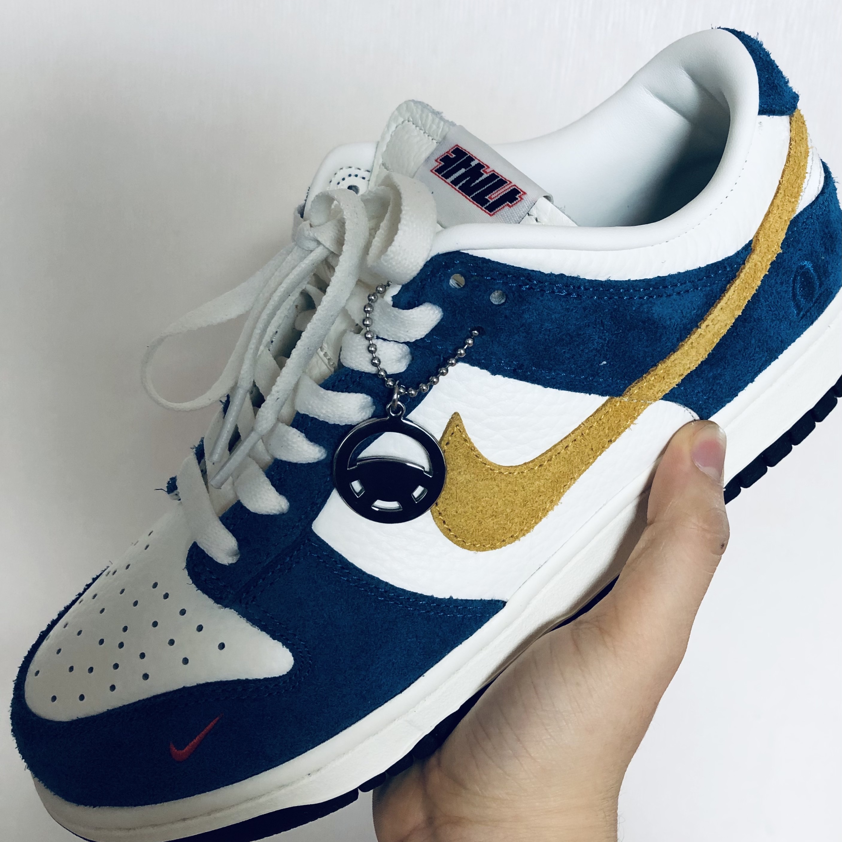 Nike x Kasina Dunk Low 80's Bus 착용 스타일