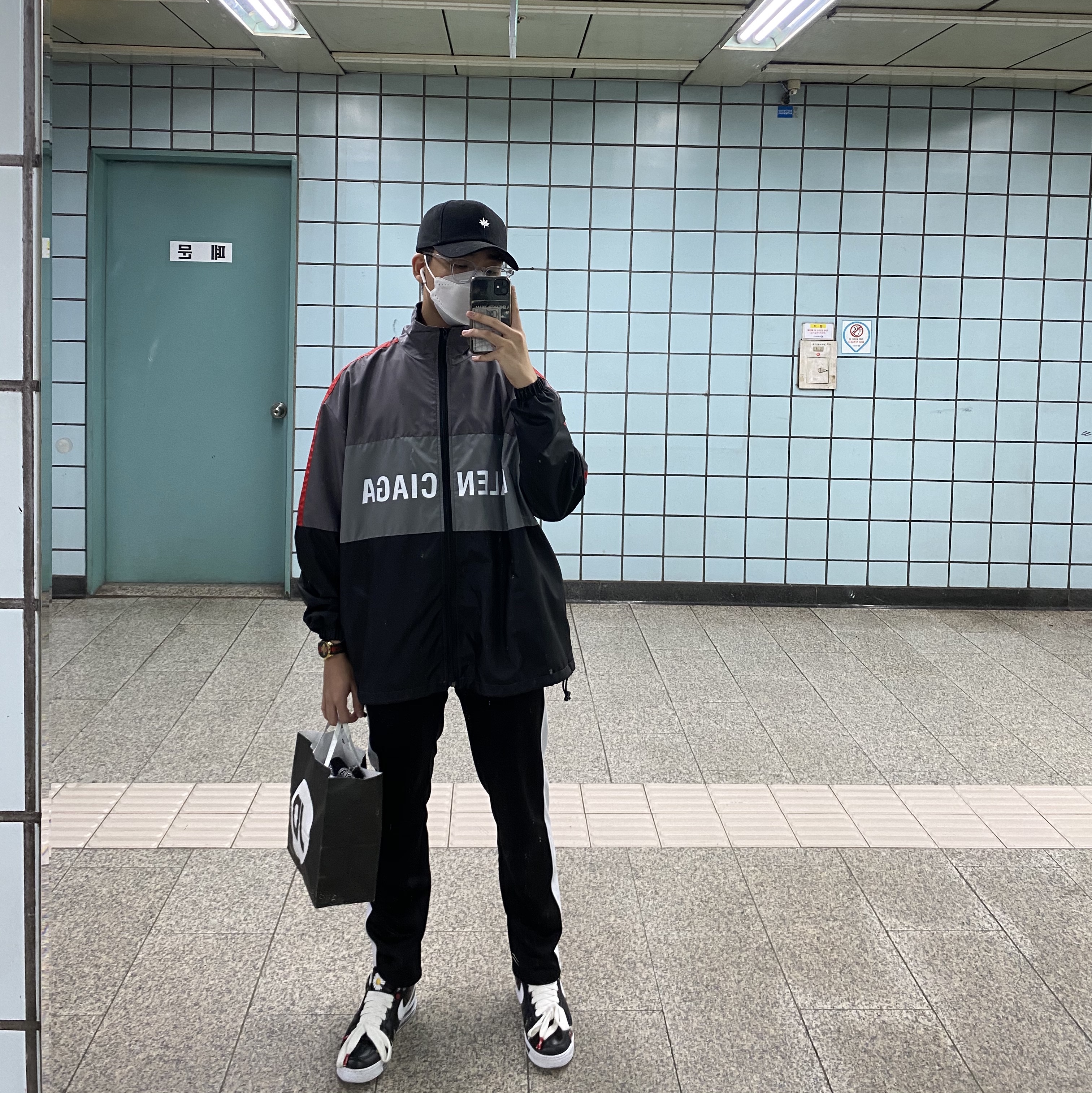 Nike x Peaceminusone Air Force 1 Low Para-Noise 착용 스타일