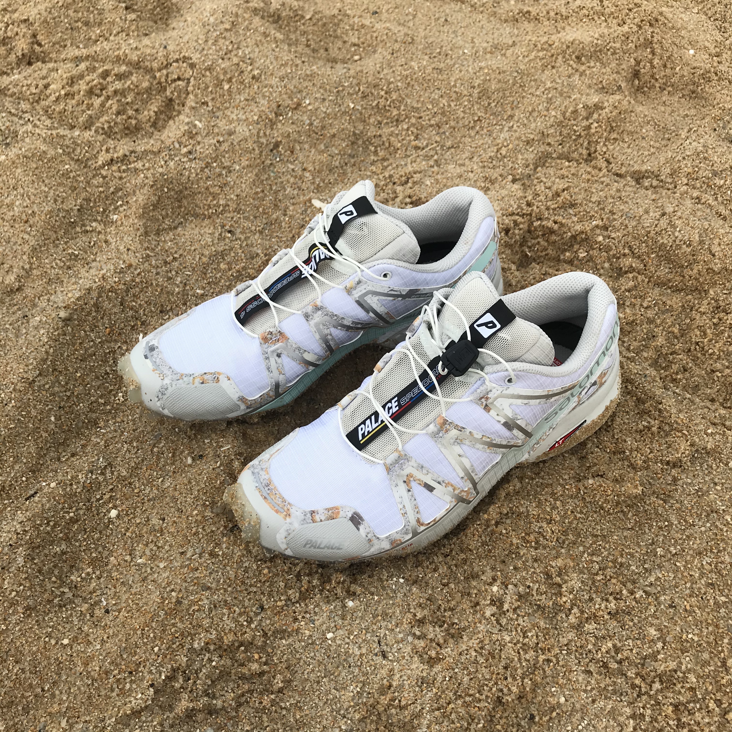 Salomon x Palace Speedcross 4 White 착용 스타일 - 4