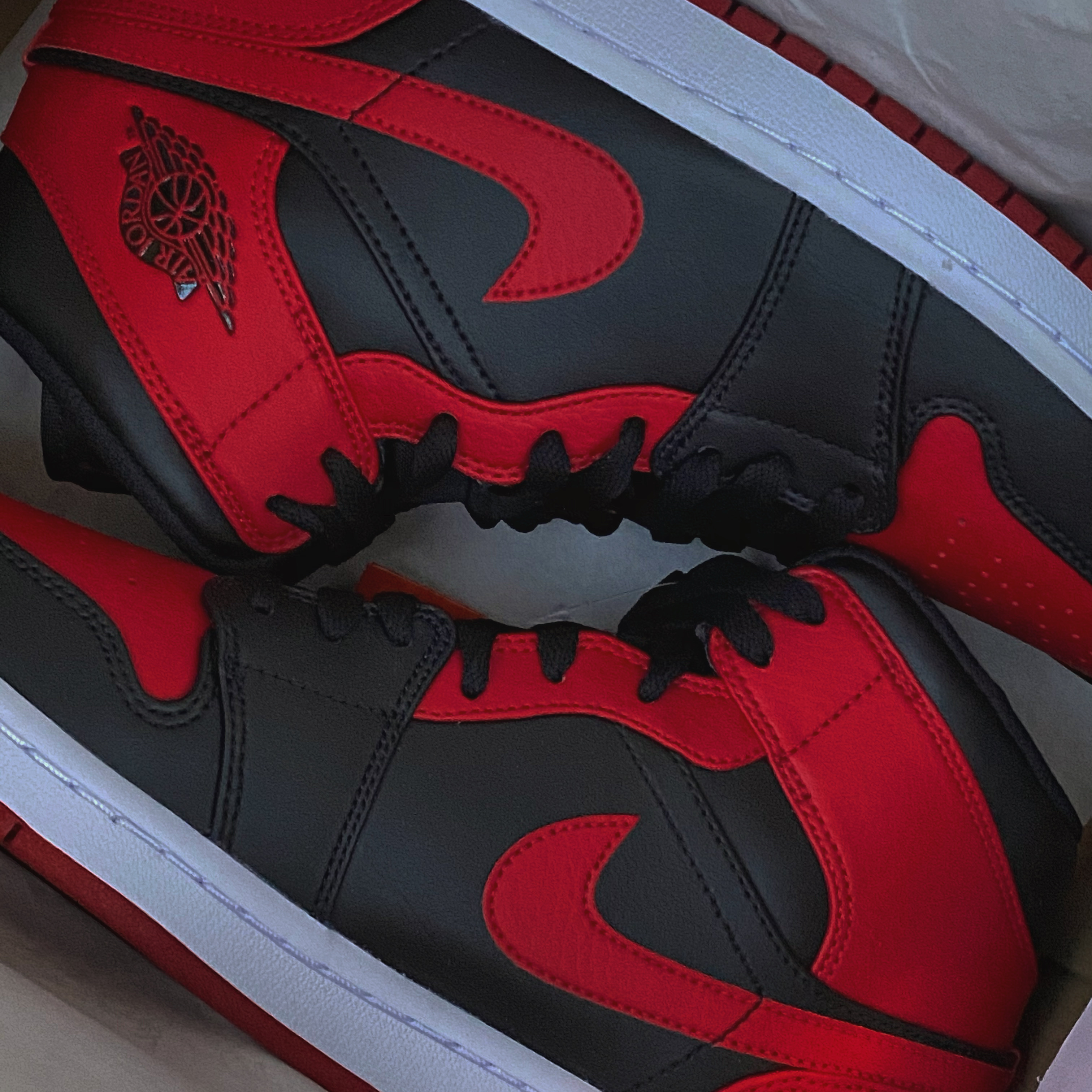 Jordan 1 Mid Bred Banned 2020 착용 스타일