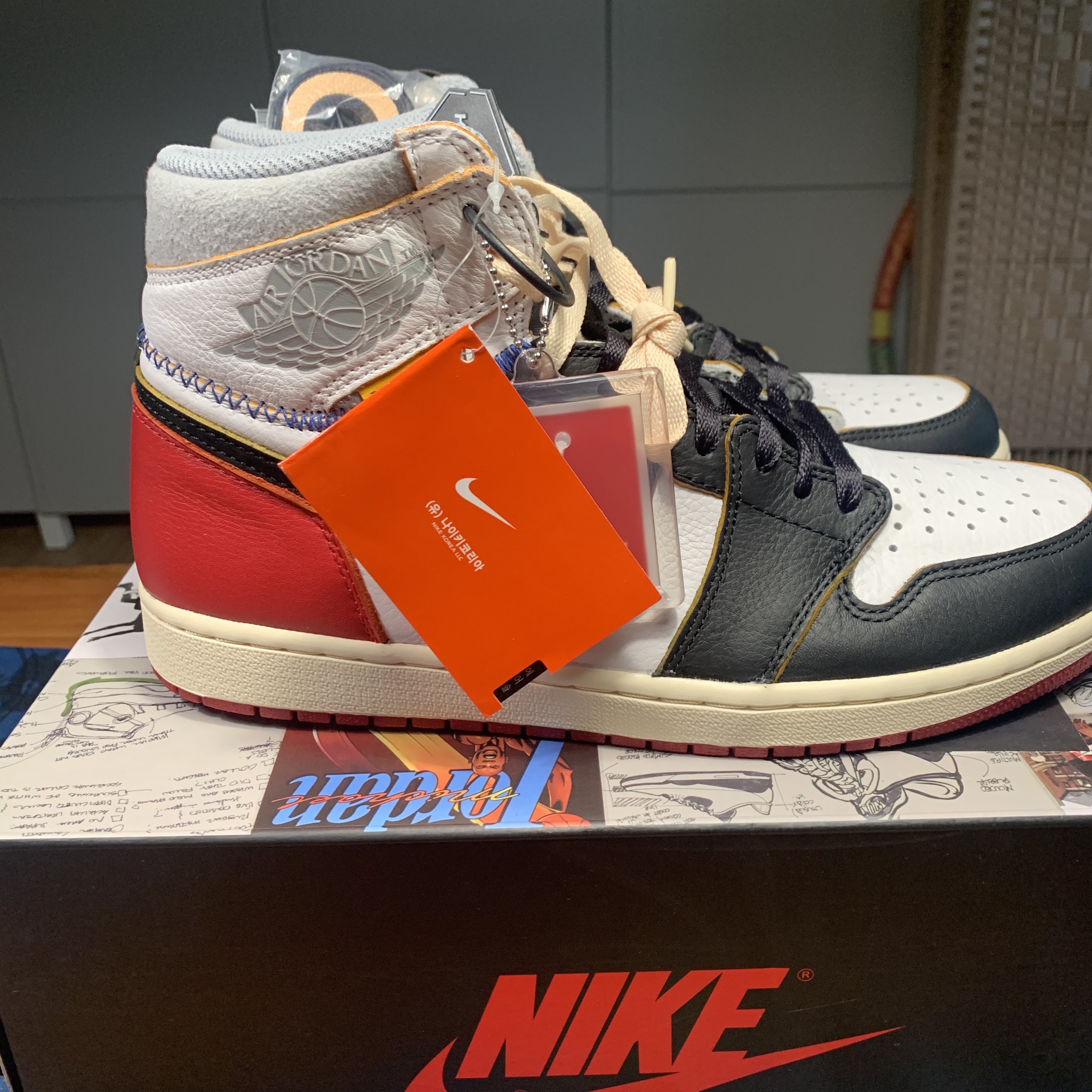 Jordan 1 x Travis Scott Retro High OG SP Mocha, Jordan 1 x Union Retro High Black Toe 착용 스타일 - 2