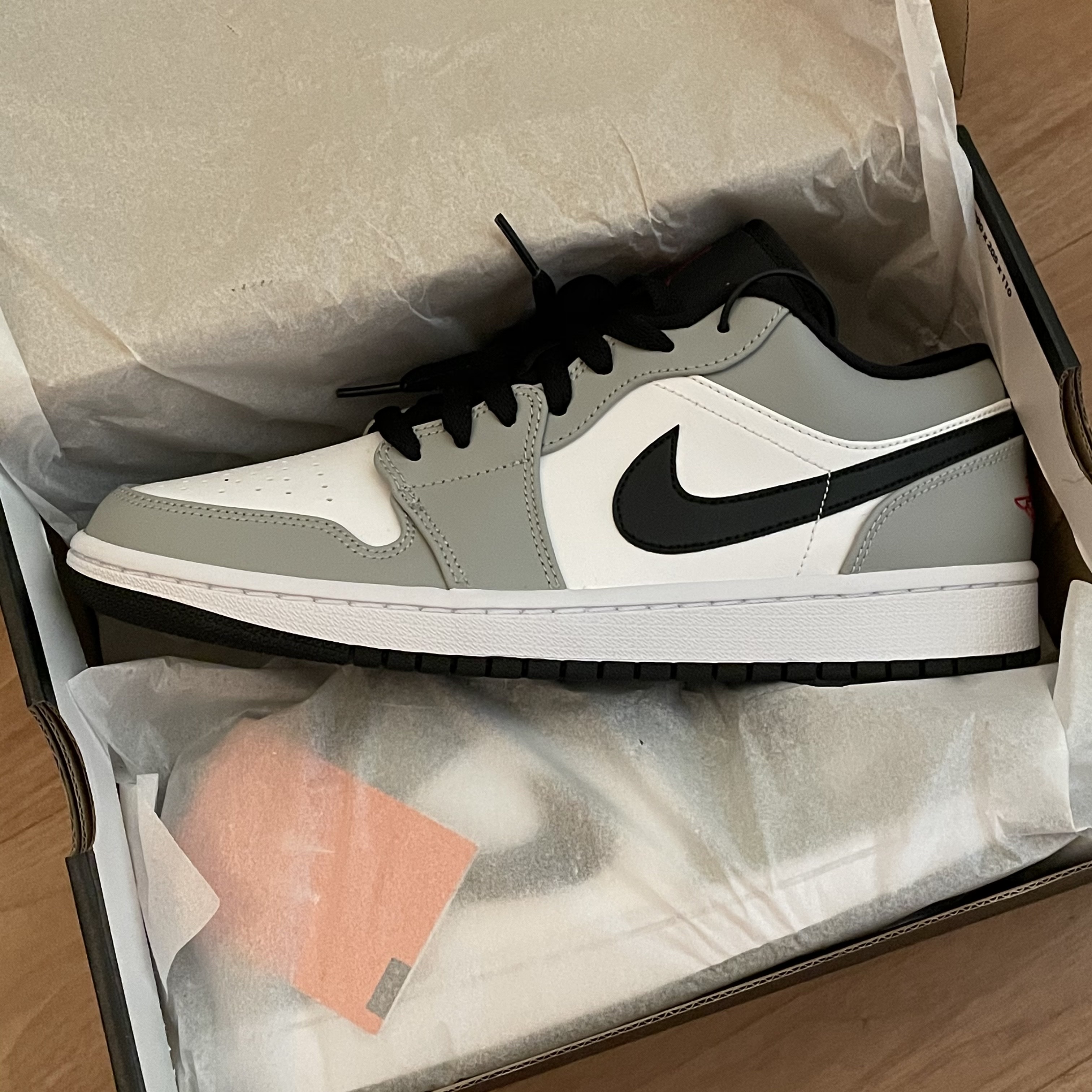 Jordan 1 Low Light Smoke Grey 착용 스타일 - 1