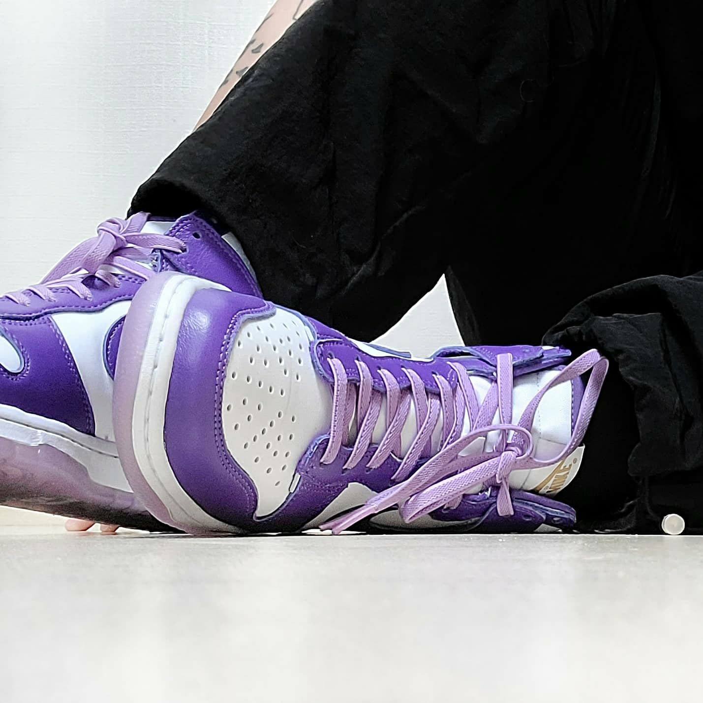 (W) Nike Dunk High SP Varsity Purple 착용 스타일 - 5