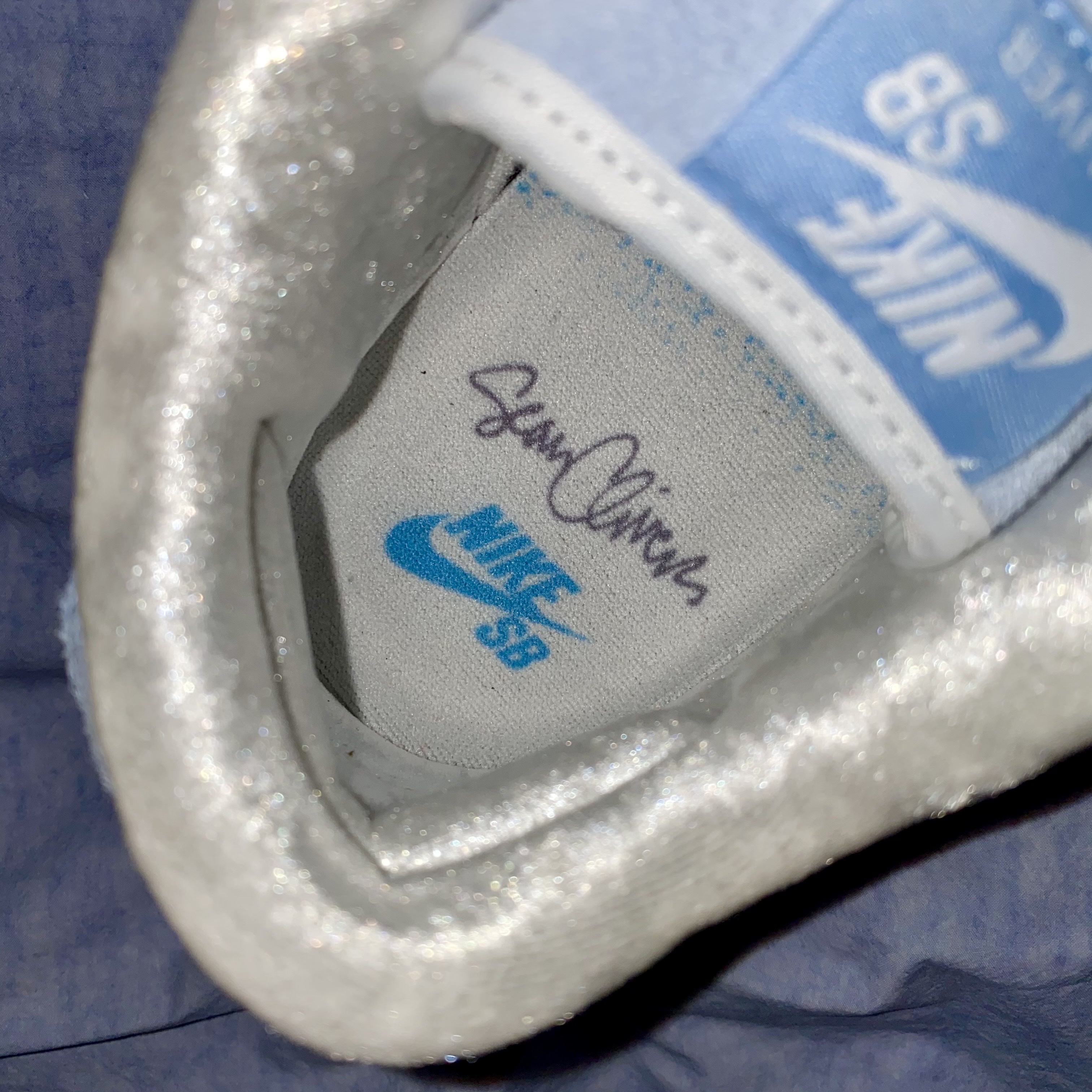 Nike x Sean Cliver SB Dunk Low Holiday Special 착용 스타일 - 4