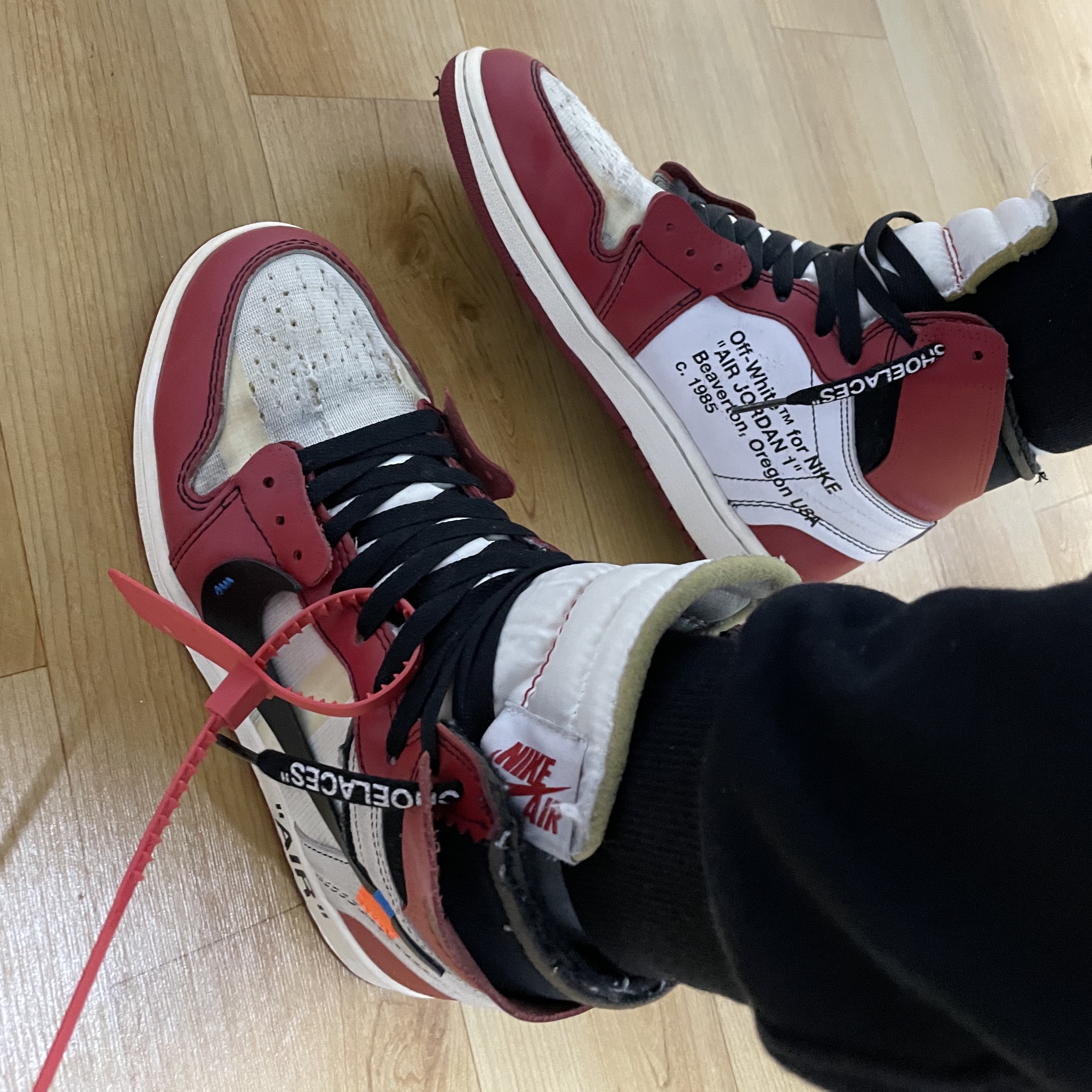 Jordan 1 x Off-White Retro High Chicago The Ten 착용 스타일
