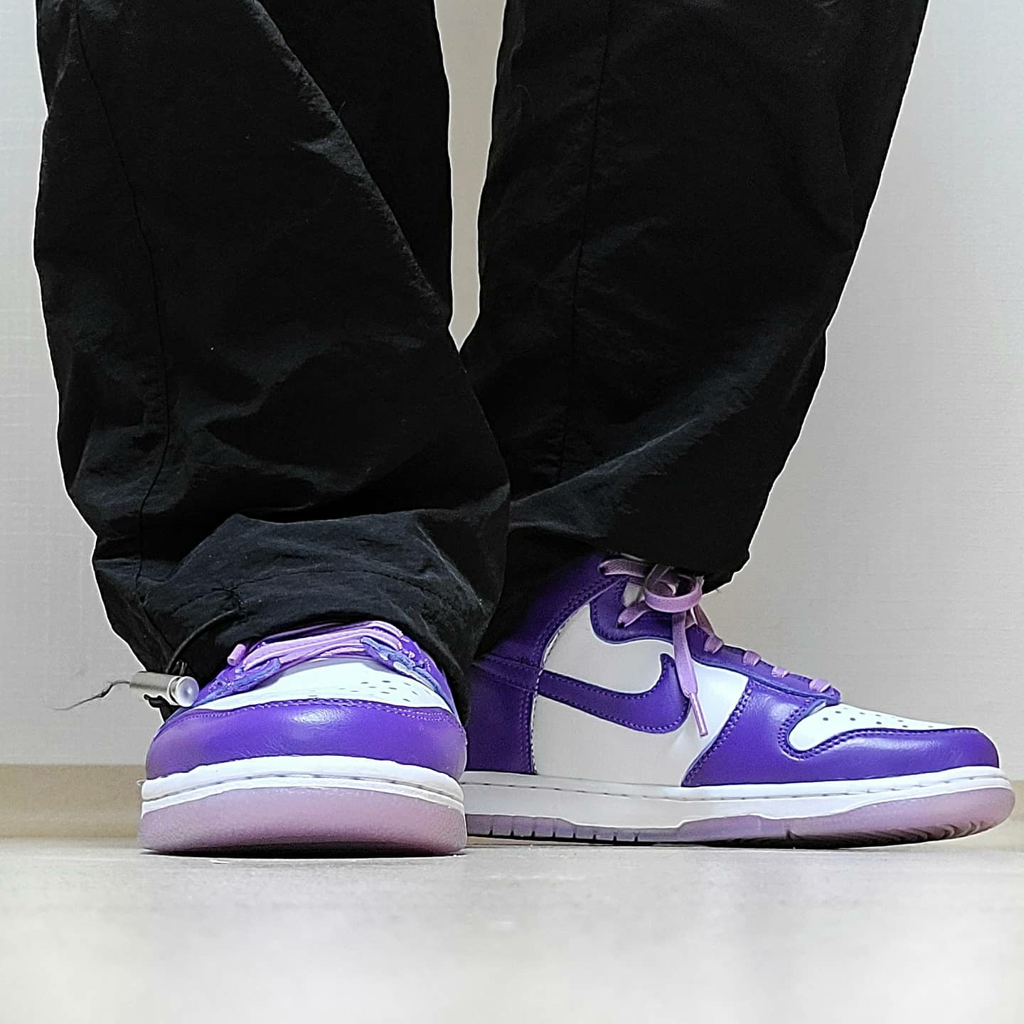 (W) Nike Dunk High SP Varsity Purple 착용 스타일 - 2