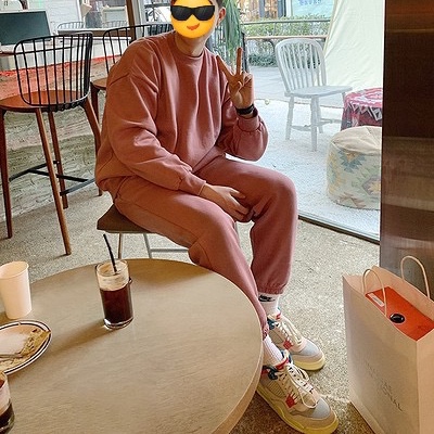 Jordan 4 x Union Retro Guava Ice 착용 스타일 - 1