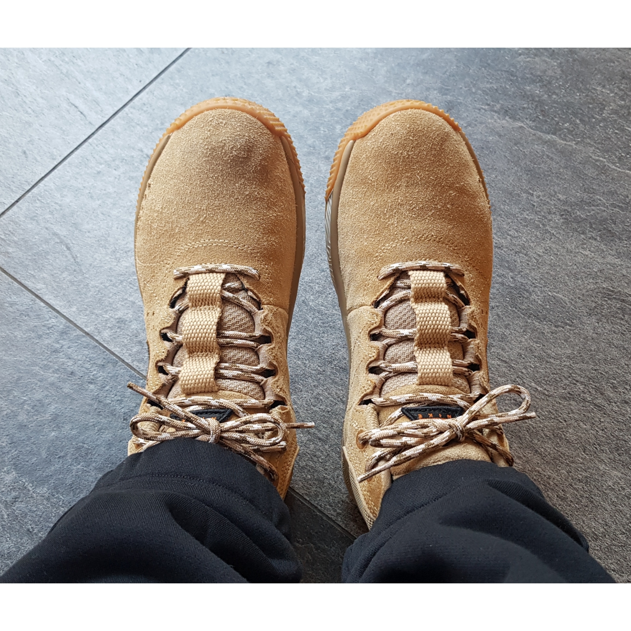 Nike ACG Angels Rest Parachute Beige 착용 스타일 - 2