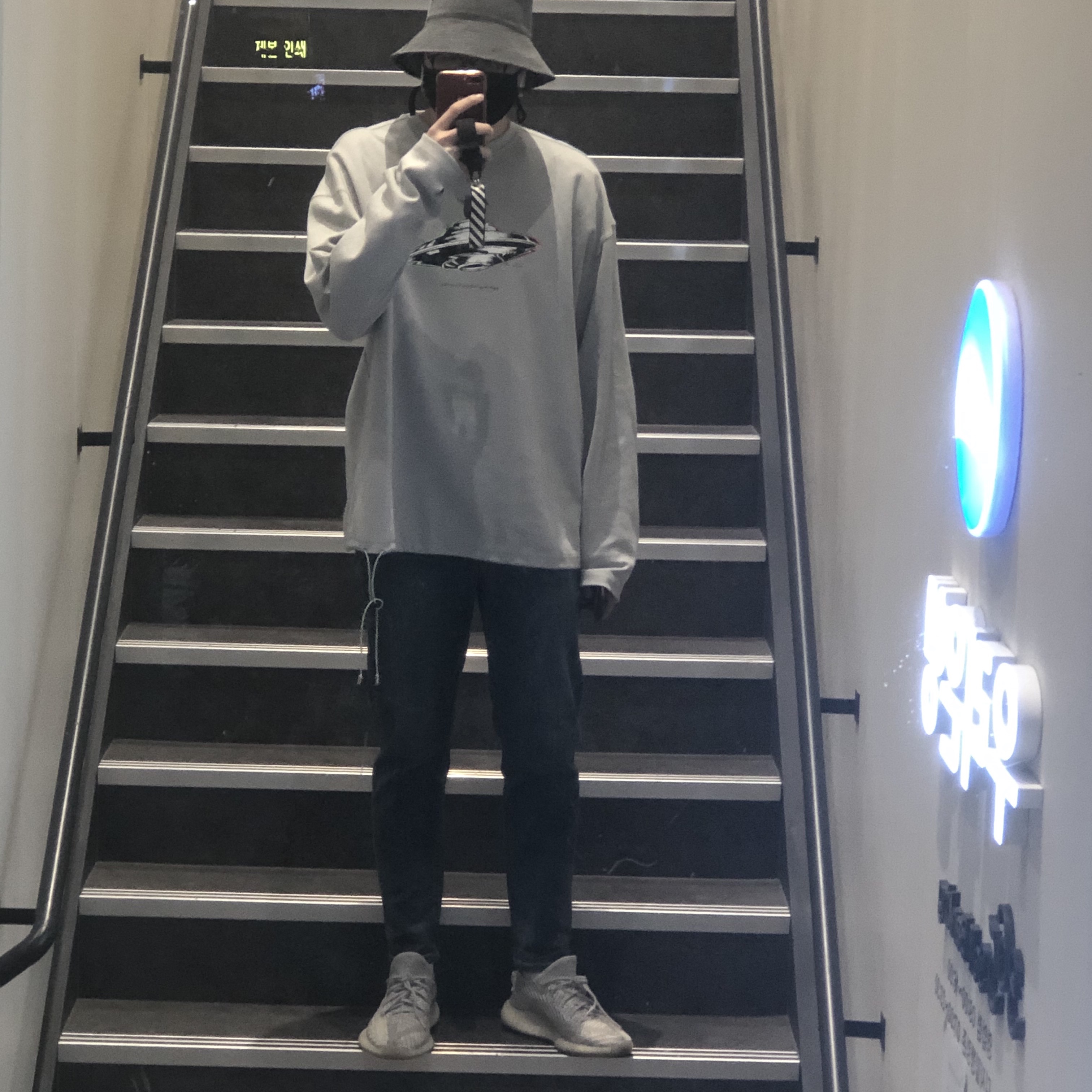 Adidas Yeezy Boost 350 V2 Static - Non-Reflective 2018 착용 스타일