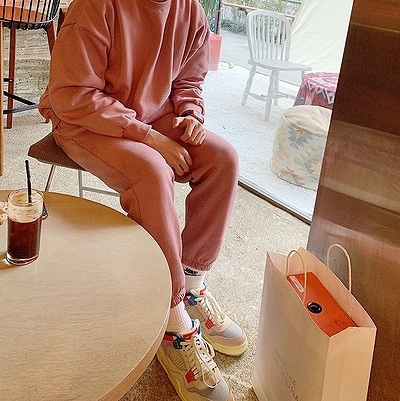Jordan 4 x Union Retro Guava Ice 착용 스타일 - 2