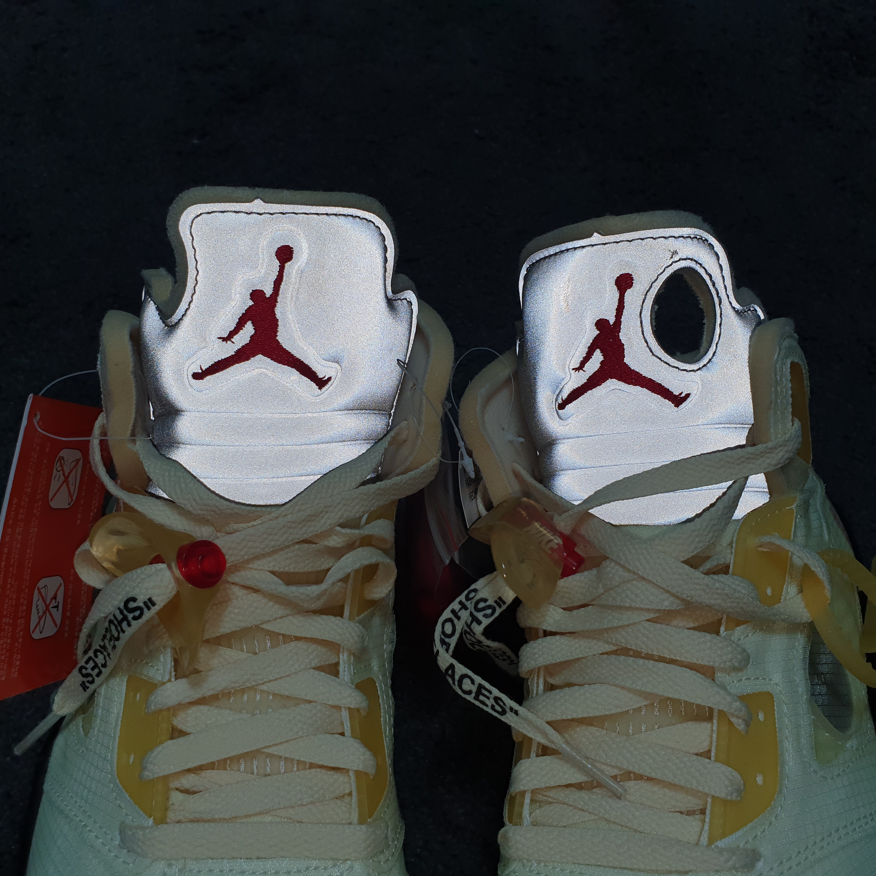 Jordan 5 x Off-White Retro SP Sail Fire Red 착용 스타일 - 4
