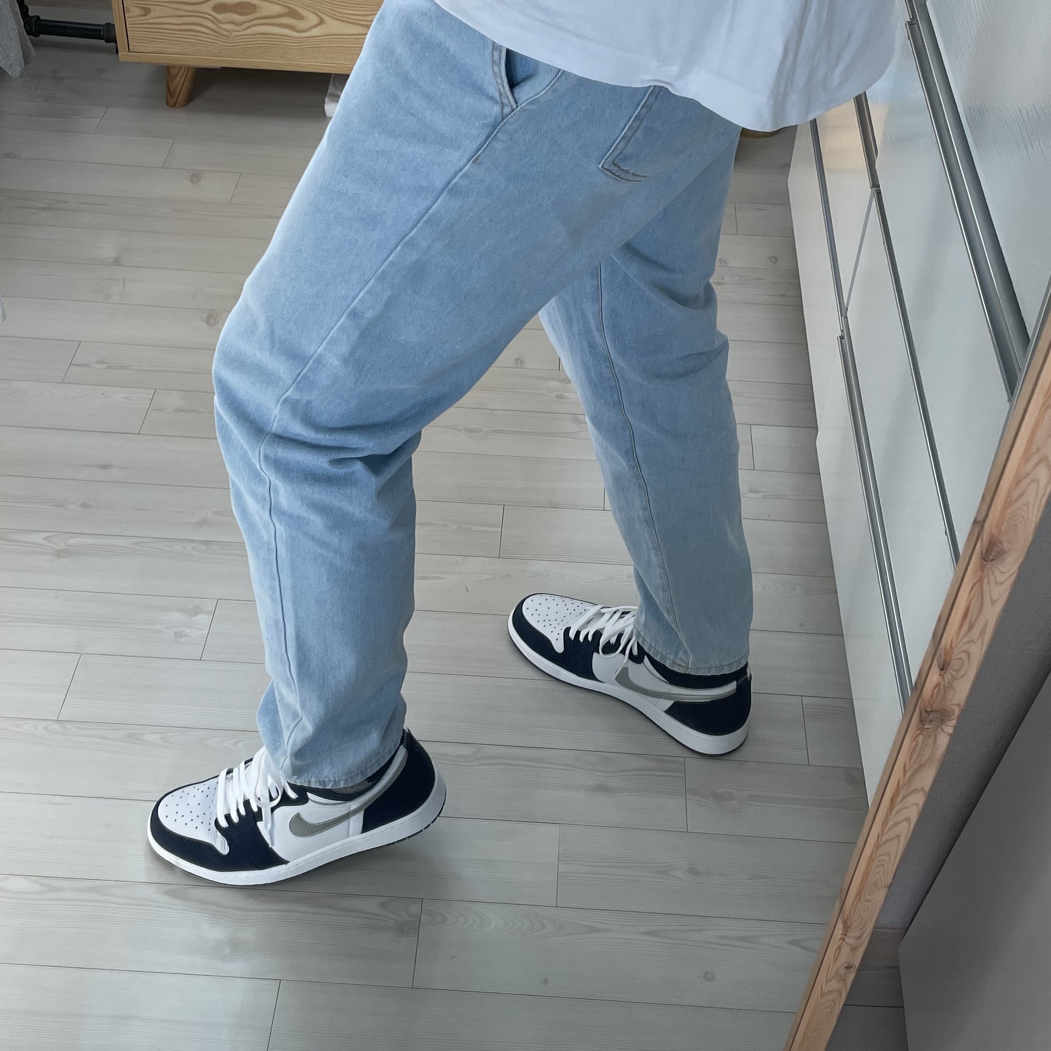 Jordan 1 Retro High OG CO.JP Midnight Navy 착용 스타일