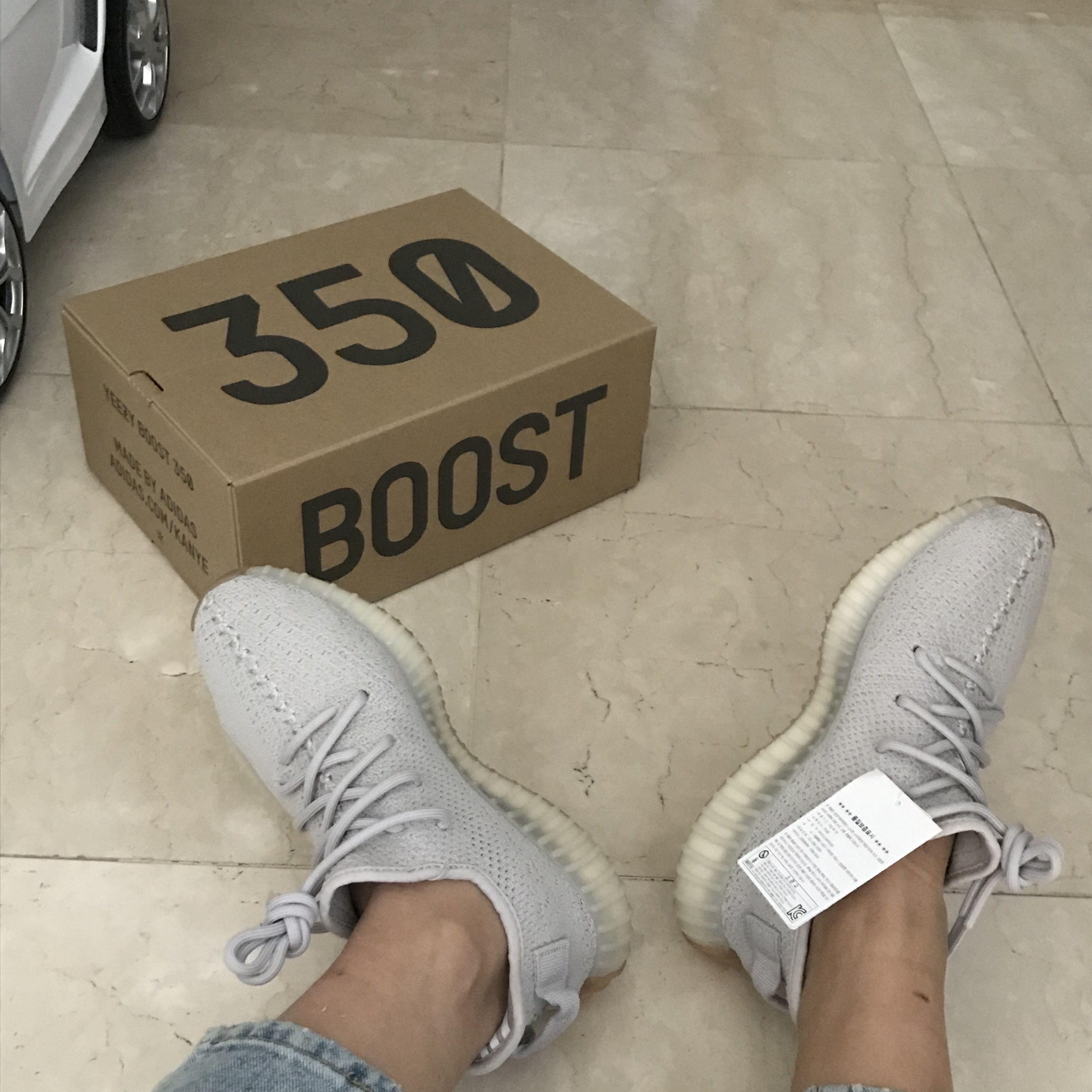 Adidas Yeezy Boost 350 V2 Sesame 2018 착용 스타일
