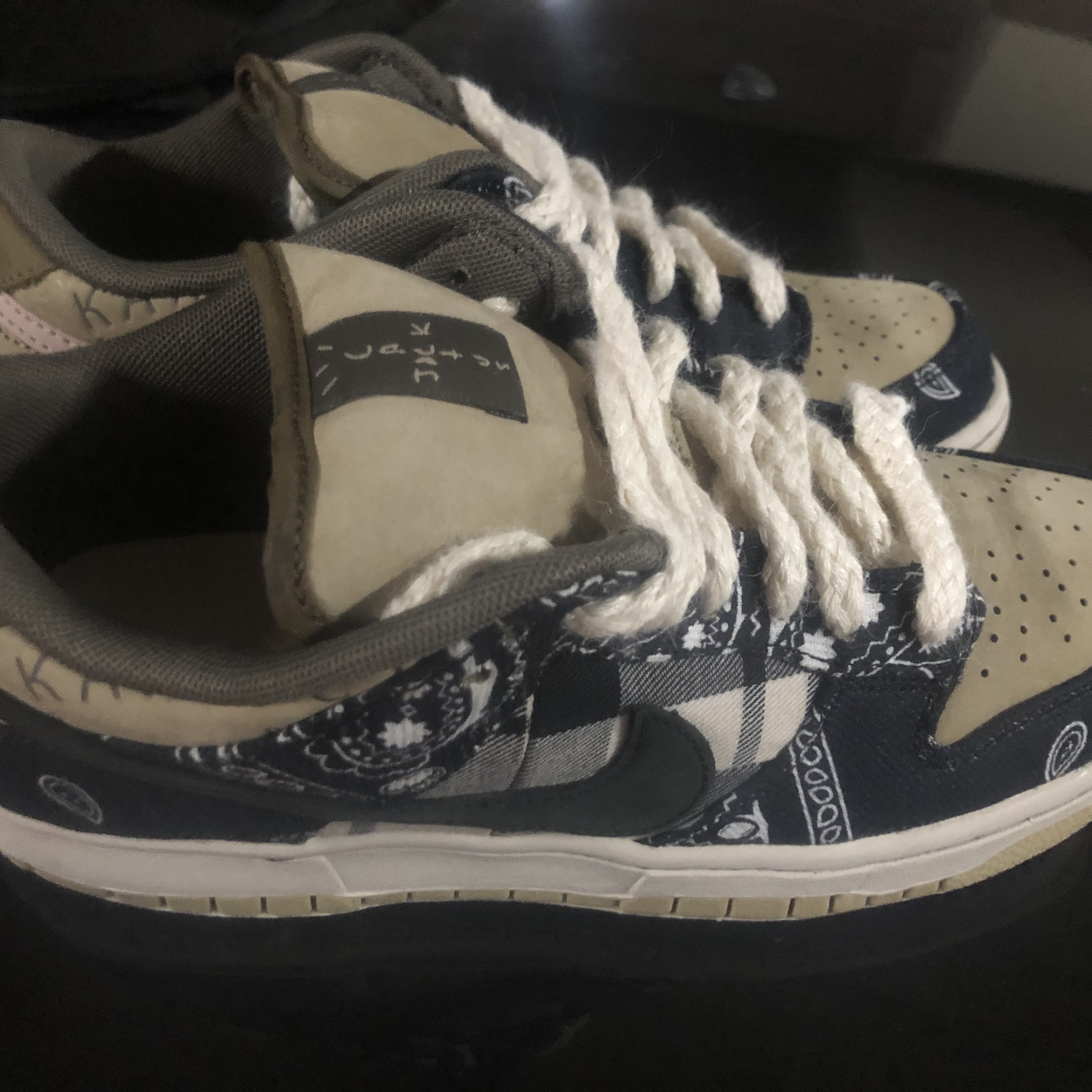 Nike x Travis Scott SB Dunk Low 착용 스타일