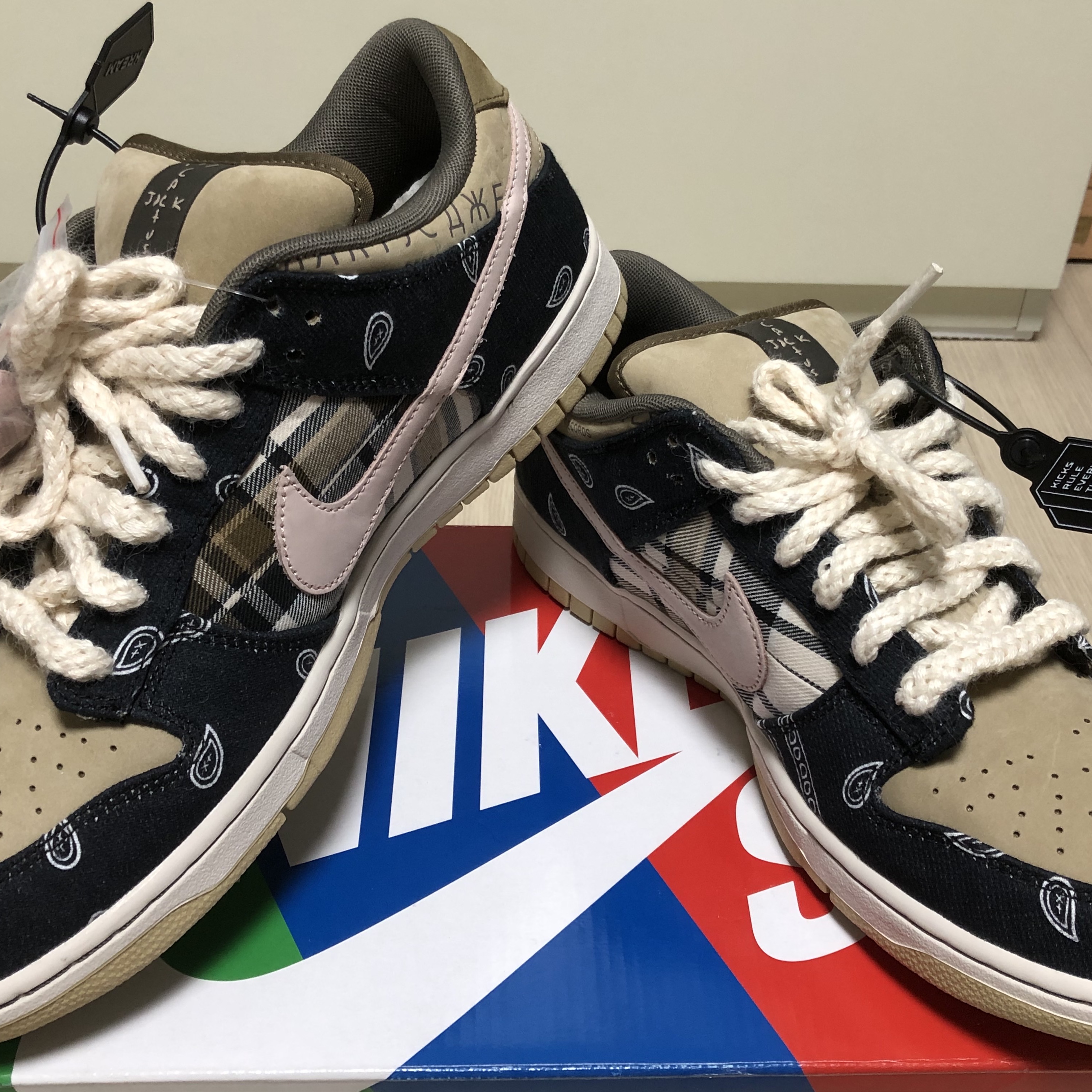 Nike x Travis Scott SB Dunk Low 착용 스타일