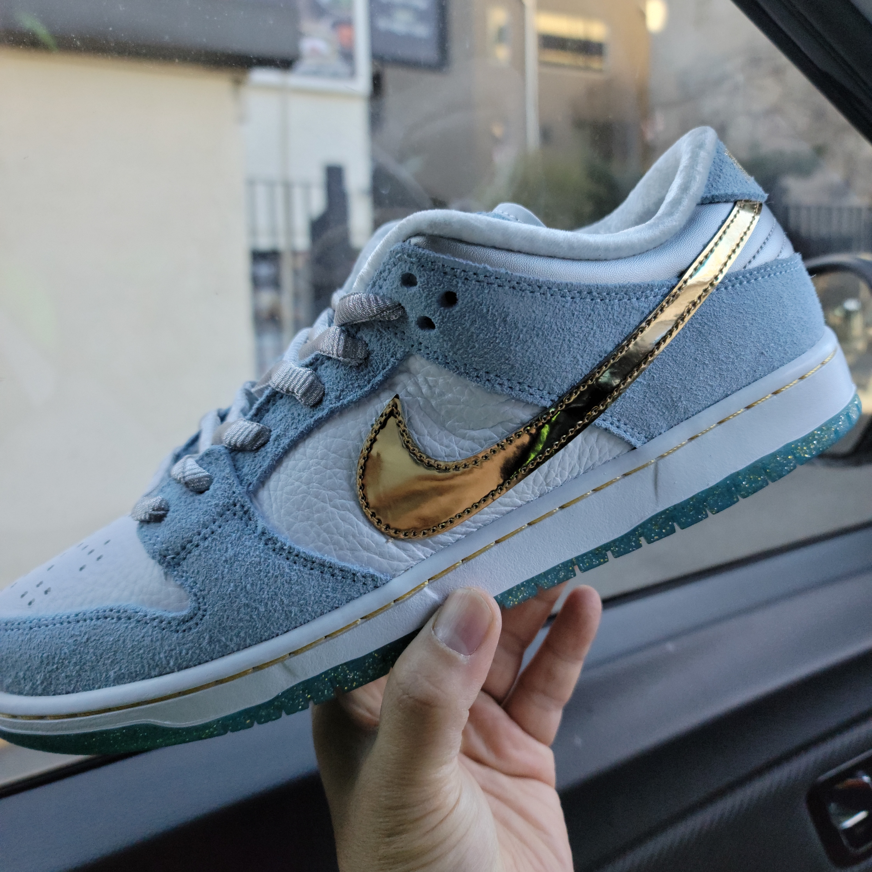 Nike x Sean Cliver SB Dunk Low Holiday Special 착용 스타일