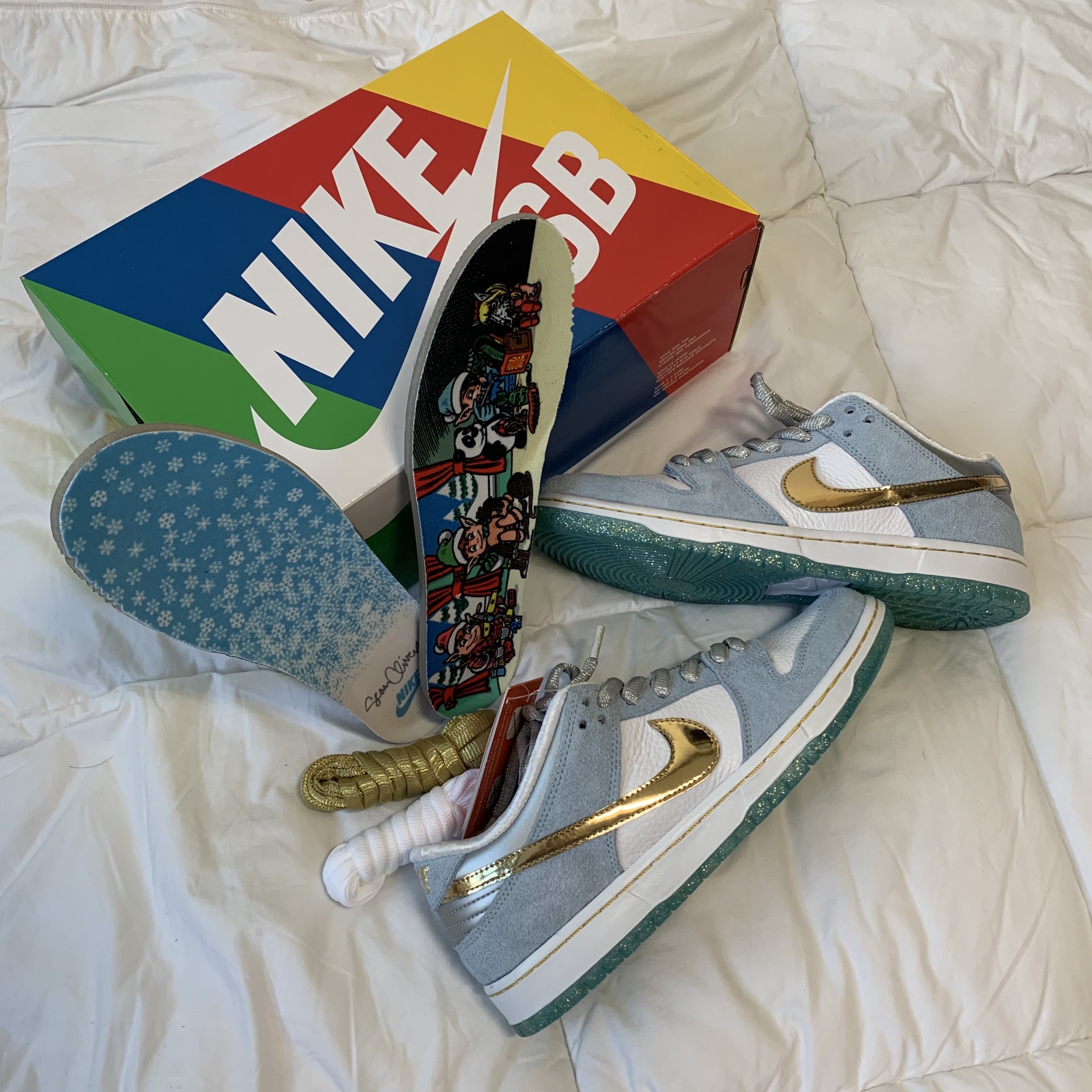 Nike x Sean Cliver SB Dunk Low Holiday Special 착용 스타일