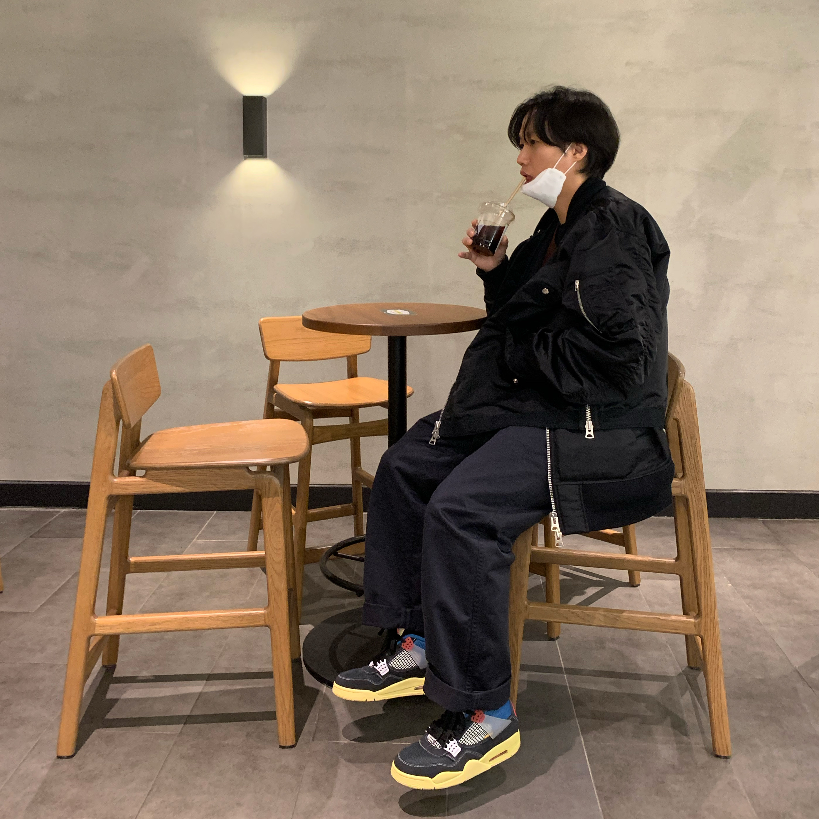 Jordan 4 x Union Retro Off Noir 착용 스타일