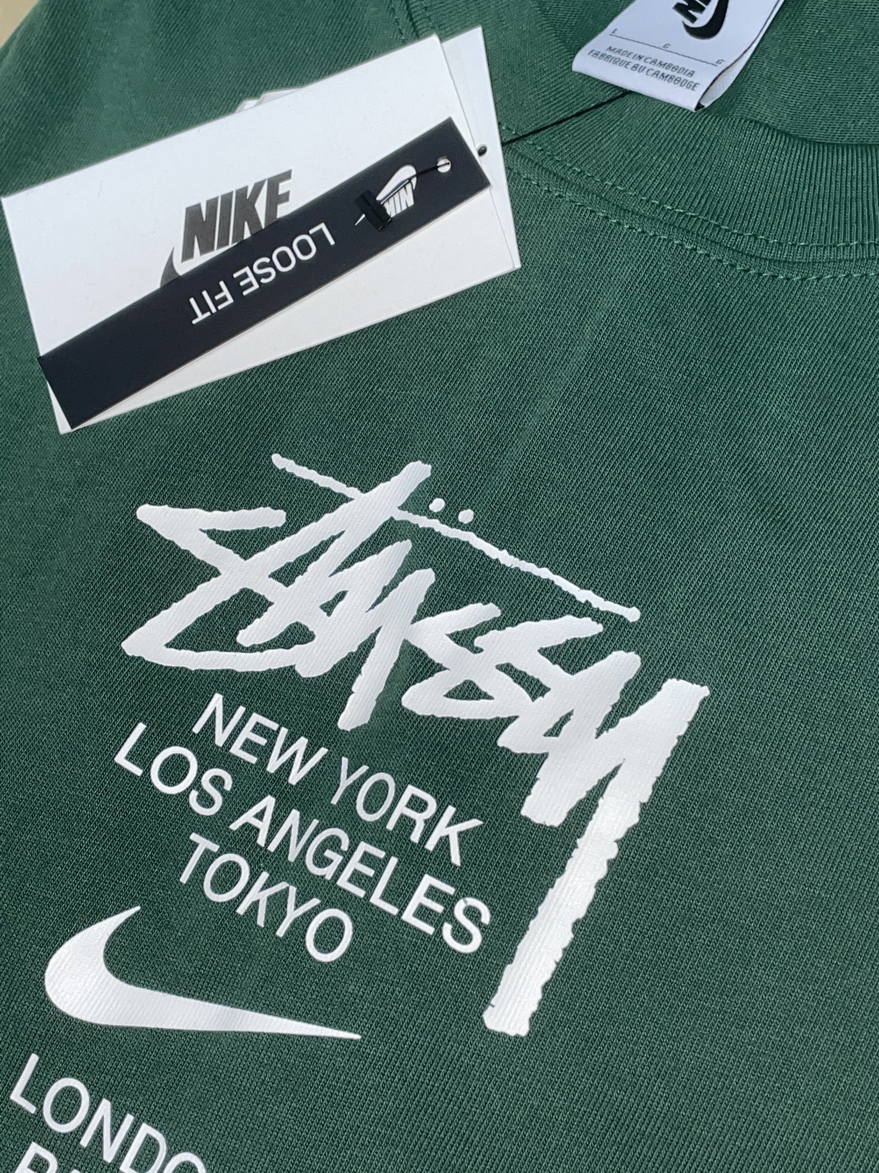 Nike x Stussy WT T-Shirt Green - Asia 착용 스타일