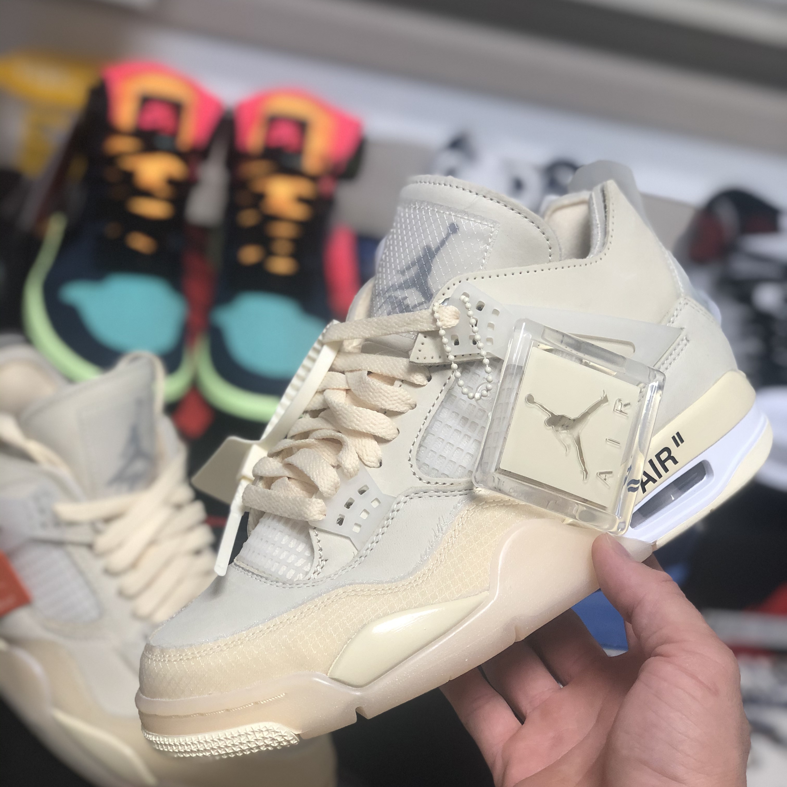 (W) Jordan 4 x Off-White Retro SP Sail 착용 스타일