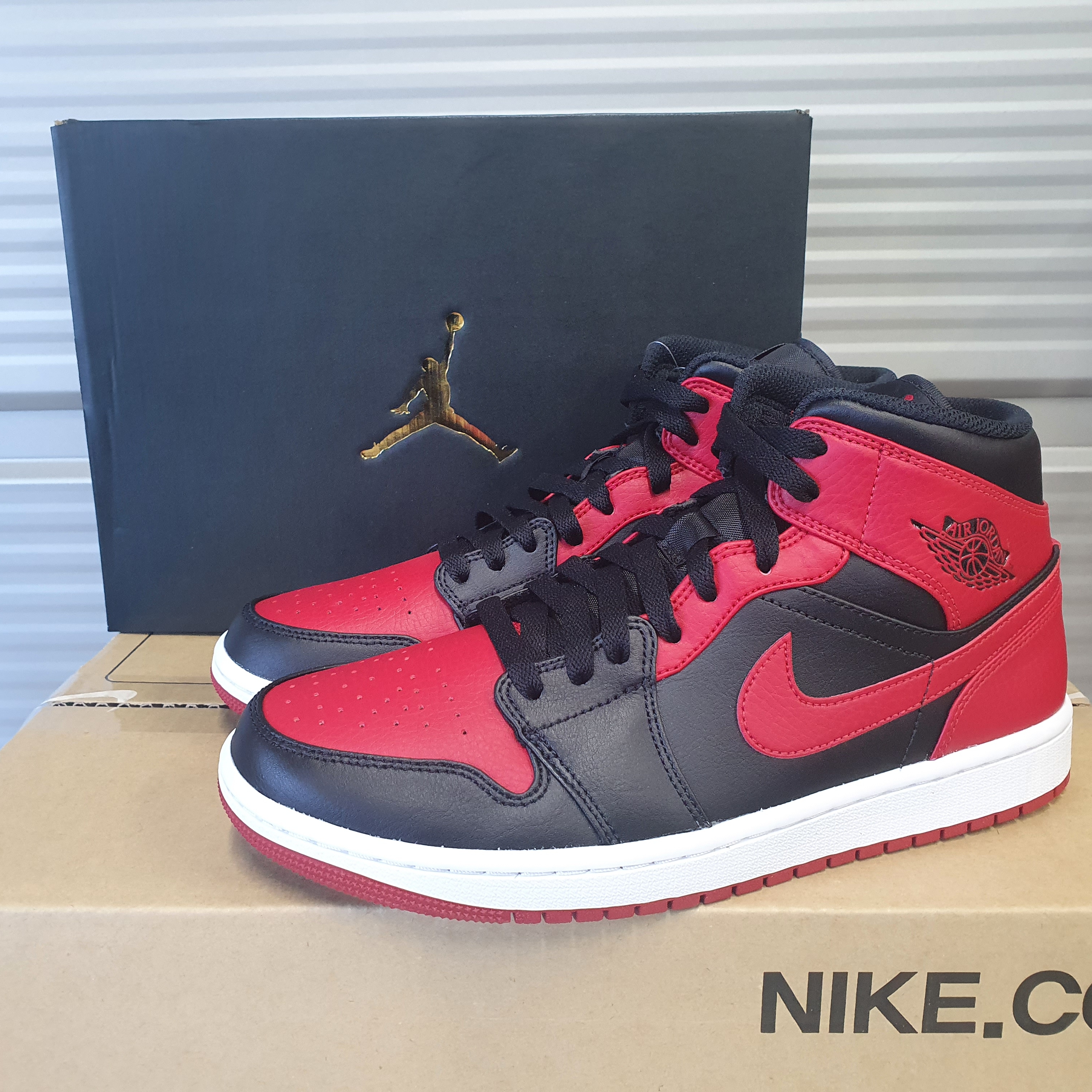 Jordan 1 Mid Bred Banned 2020 착용 스타일 - 3