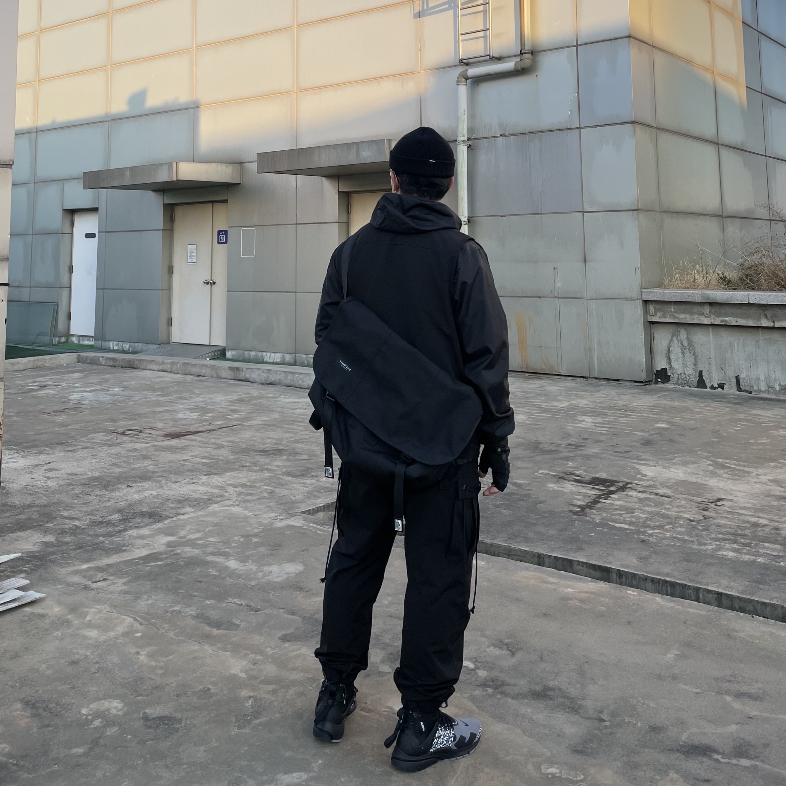 Nike x Acronym Air Presto Mid Acronym Cool Grey 착용 스타일 - 3