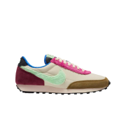 (W) Nike Daybreak Fossil Illusion Green