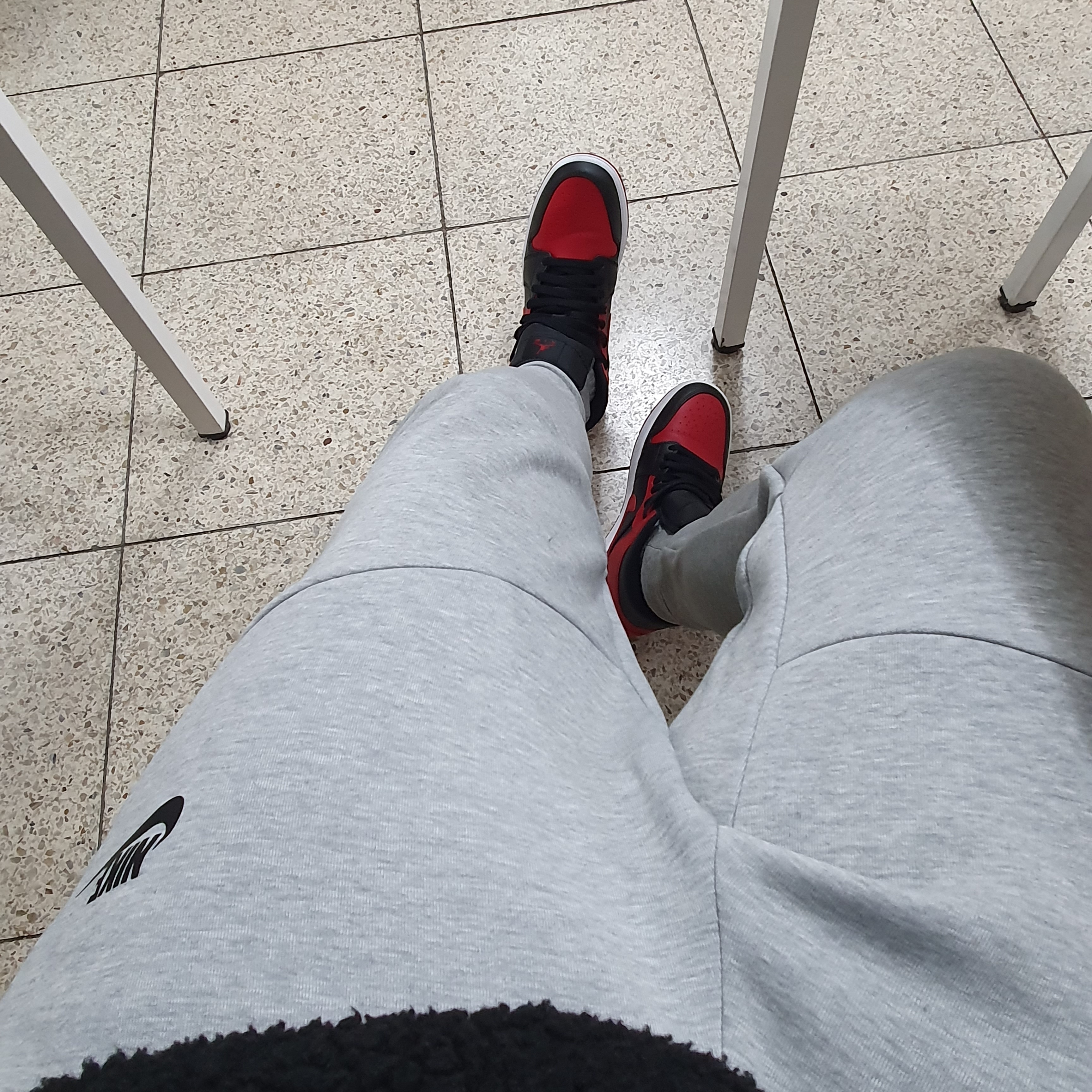 Jordan 1 Mid Bred Banned 2020 착용 스타일 - 1
