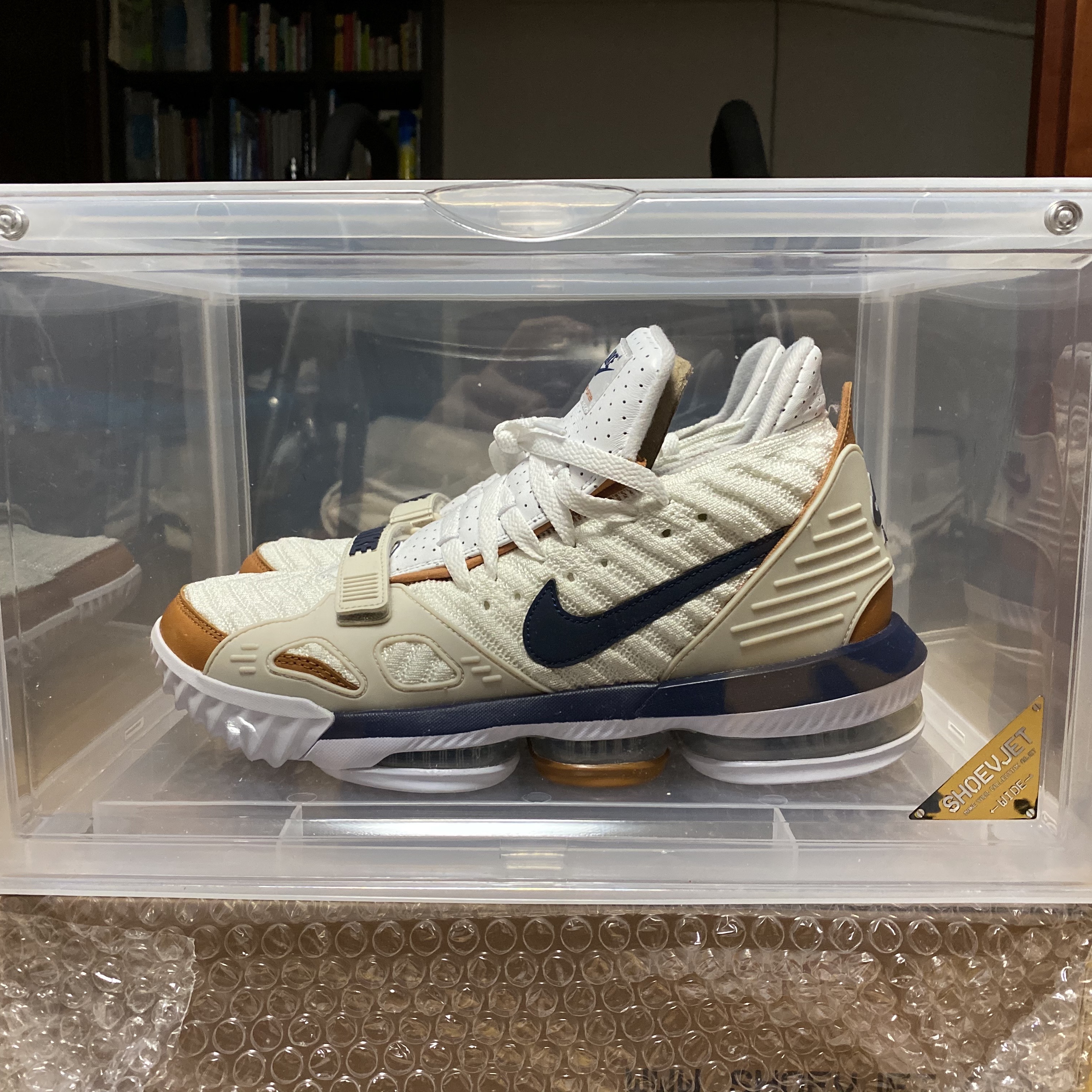 Nike LeBron 16 Air Trainer Medicine Ball 착용 스타일 - 1