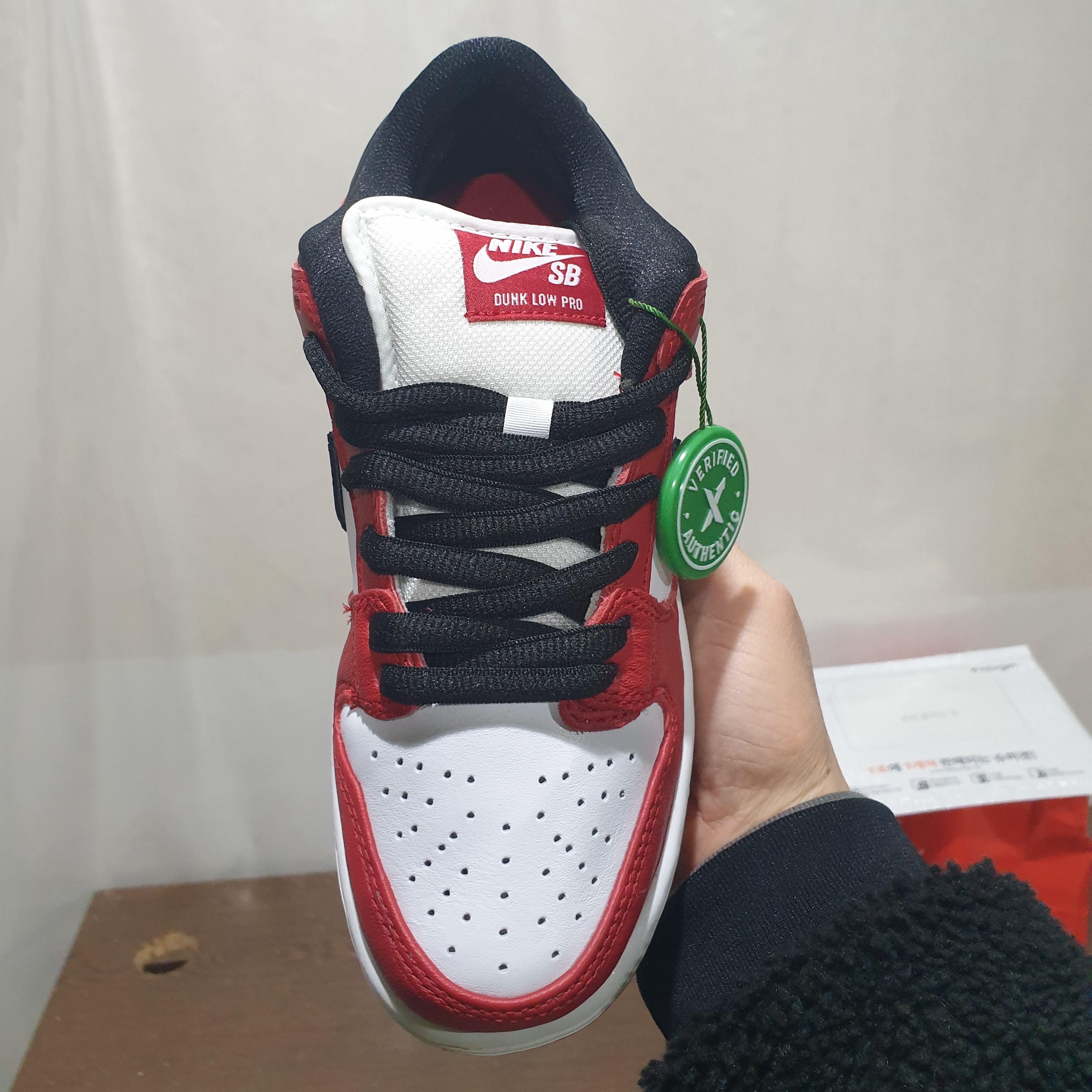 Nike SB Dunk Low Pro Chicago 착용 스타일 - 2