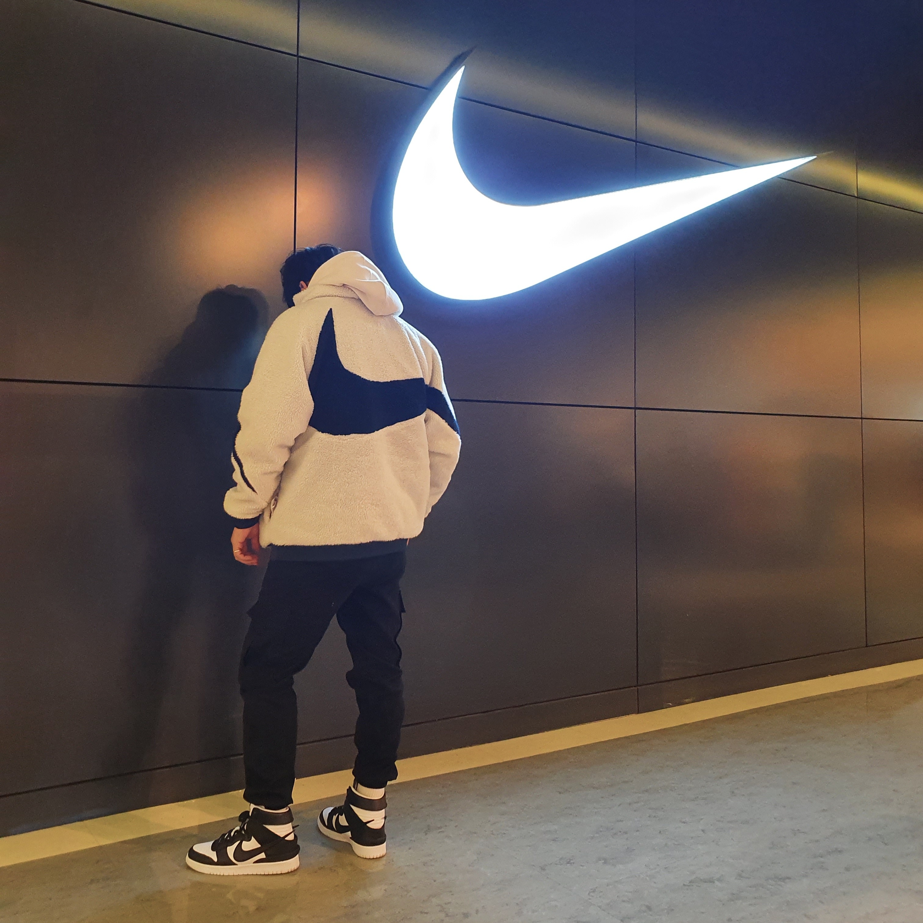 Nike x Ambush Dunk High Black, Nike Big Swoosh Full Zip Jacket White Navy 착용 스타일