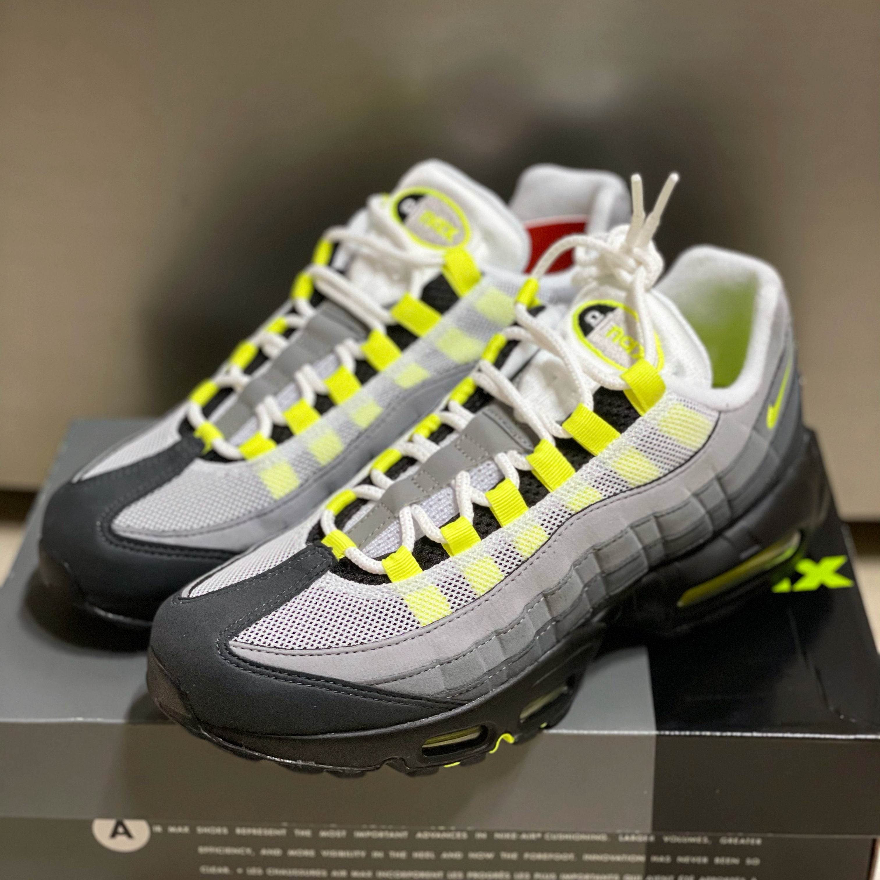 Nike Air Max 95 OG Neon Yellow 2020 착용 스타일