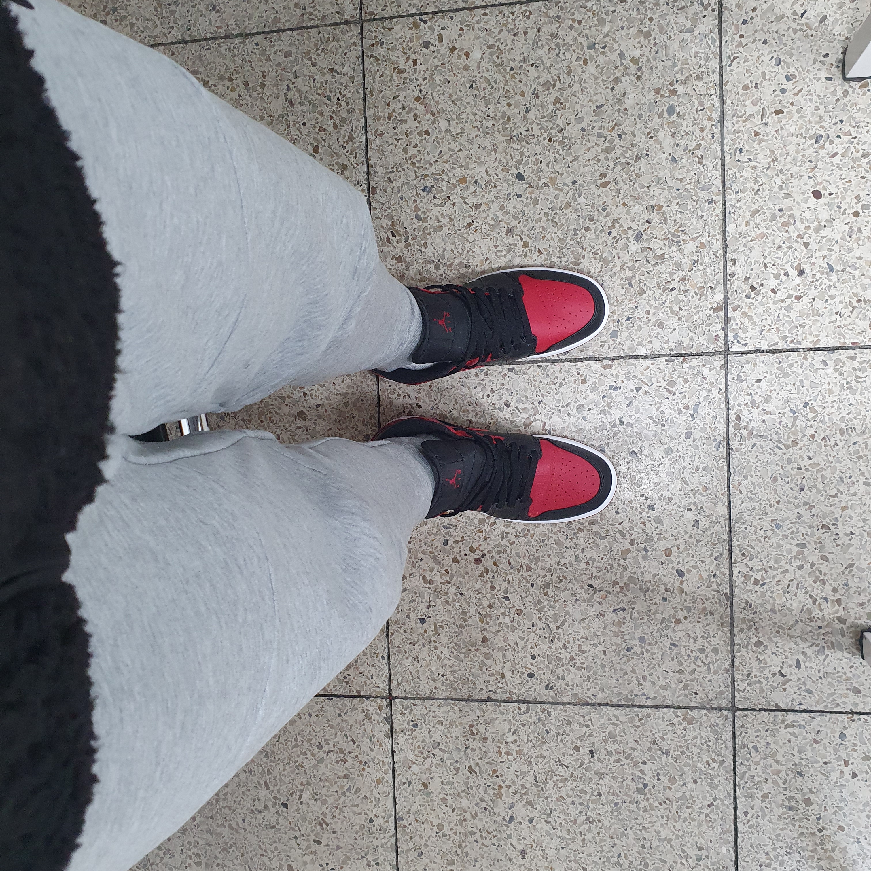 Jordan 1 Mid Bred Banned 2020 착용 스타일 - 2