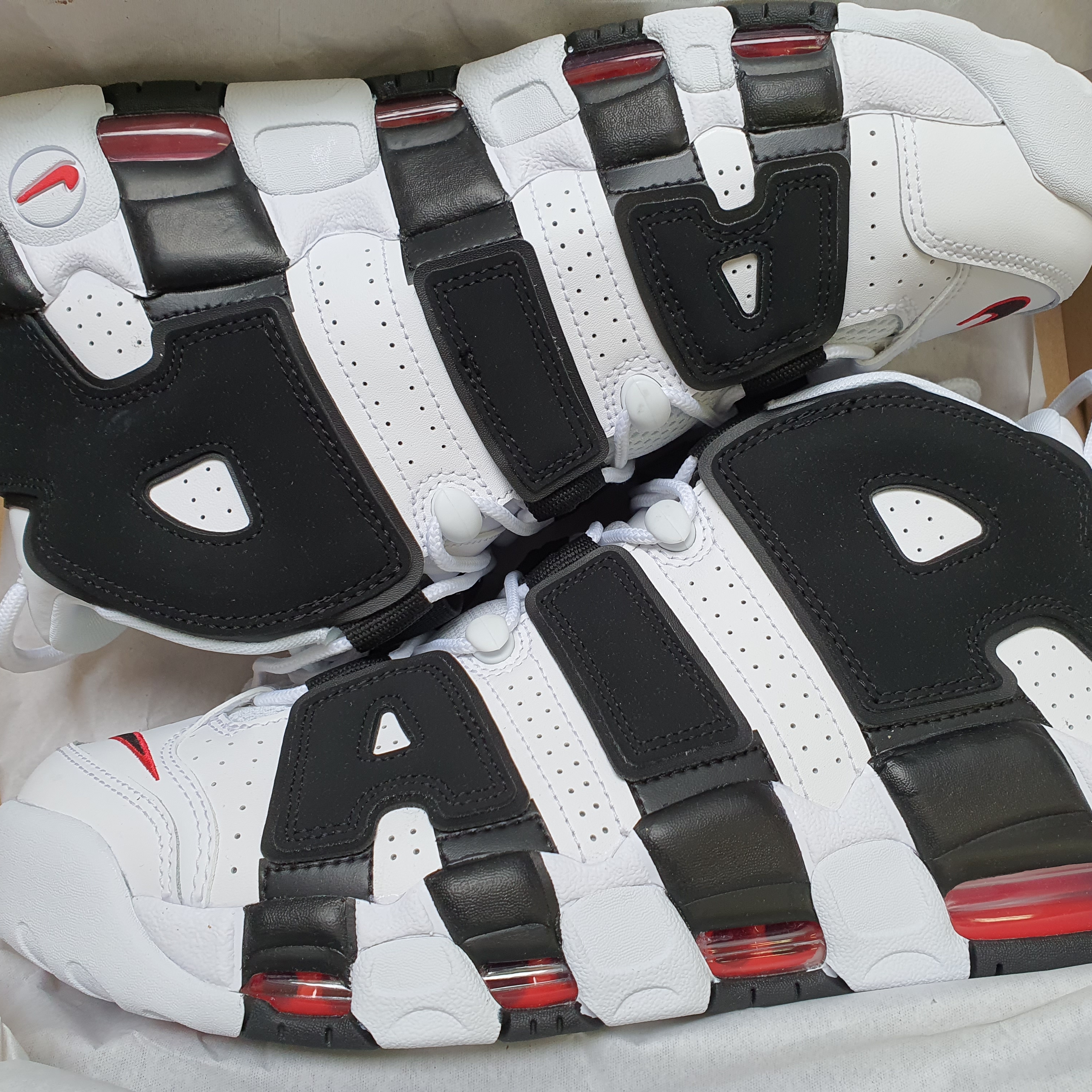 Nike Air More Uptempo Scottie Pippen 착용 스타일 - 2