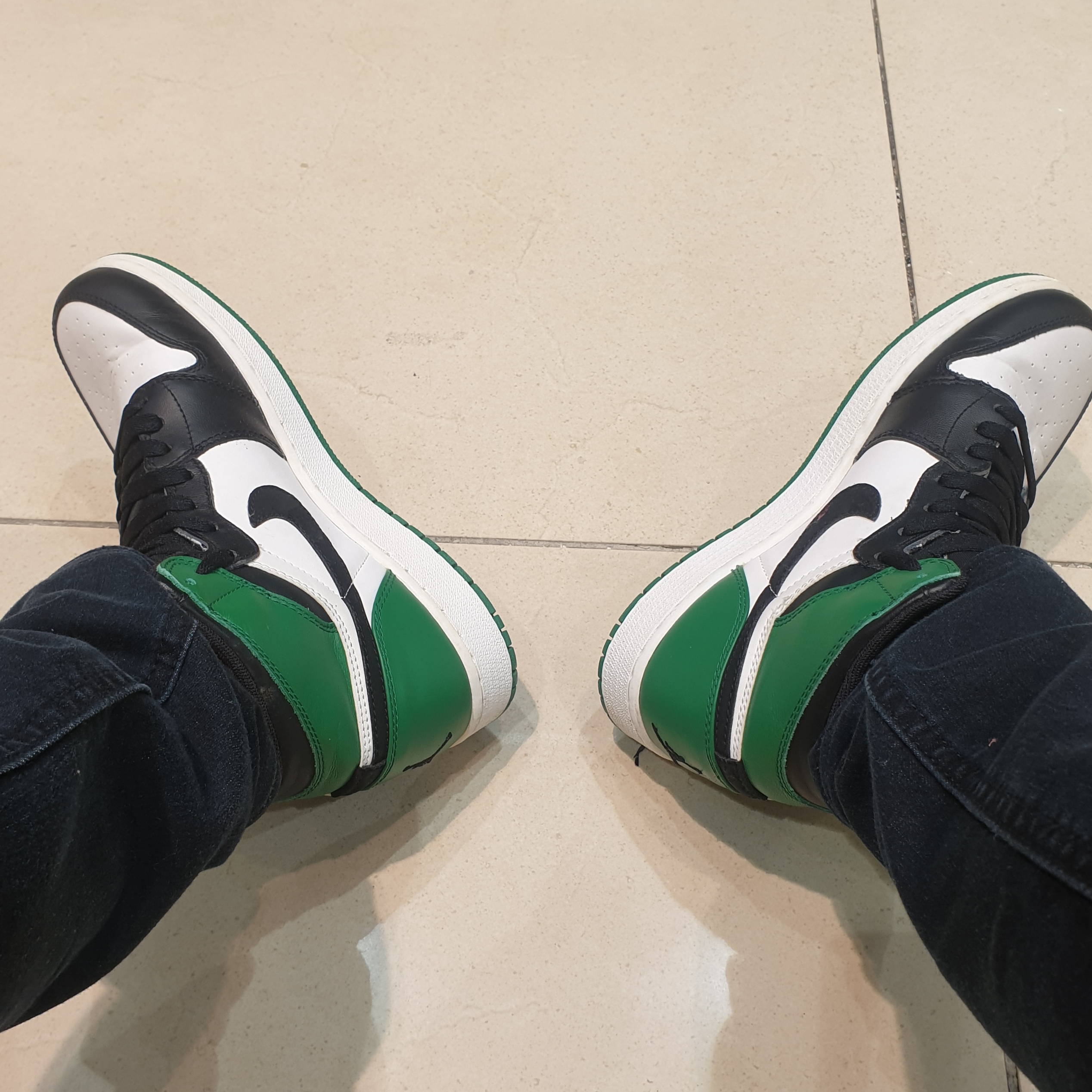 Jordan 1 DMP One 60 Pts, Jordan 1 Retro High OG Black Mocha 착용 스타일 - 2