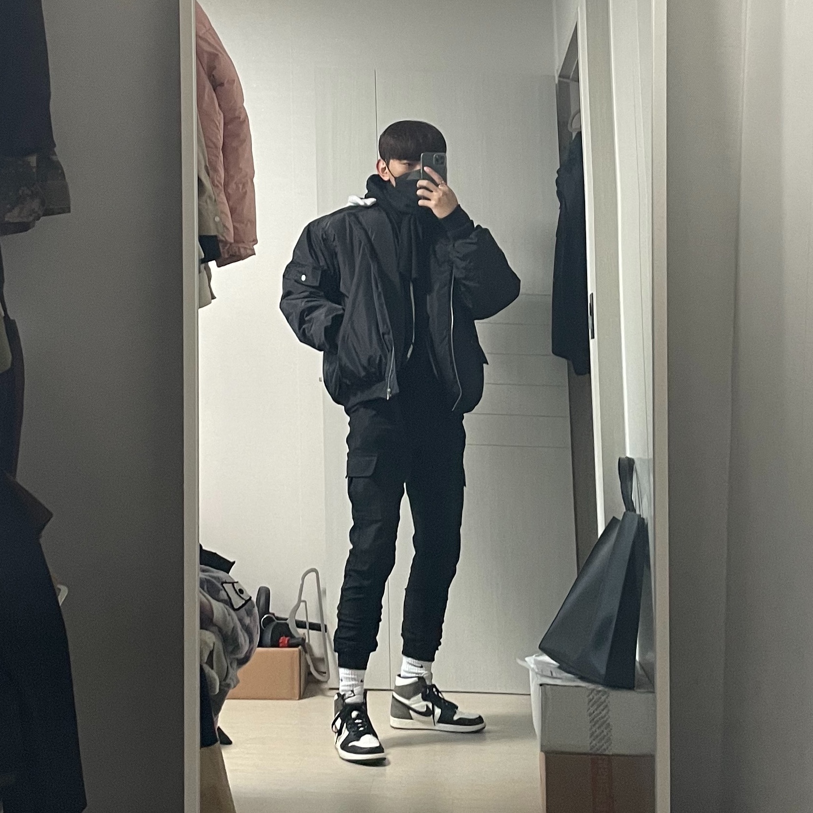 Jordan 1 Retro High OG Black Mocha 착용 스타일