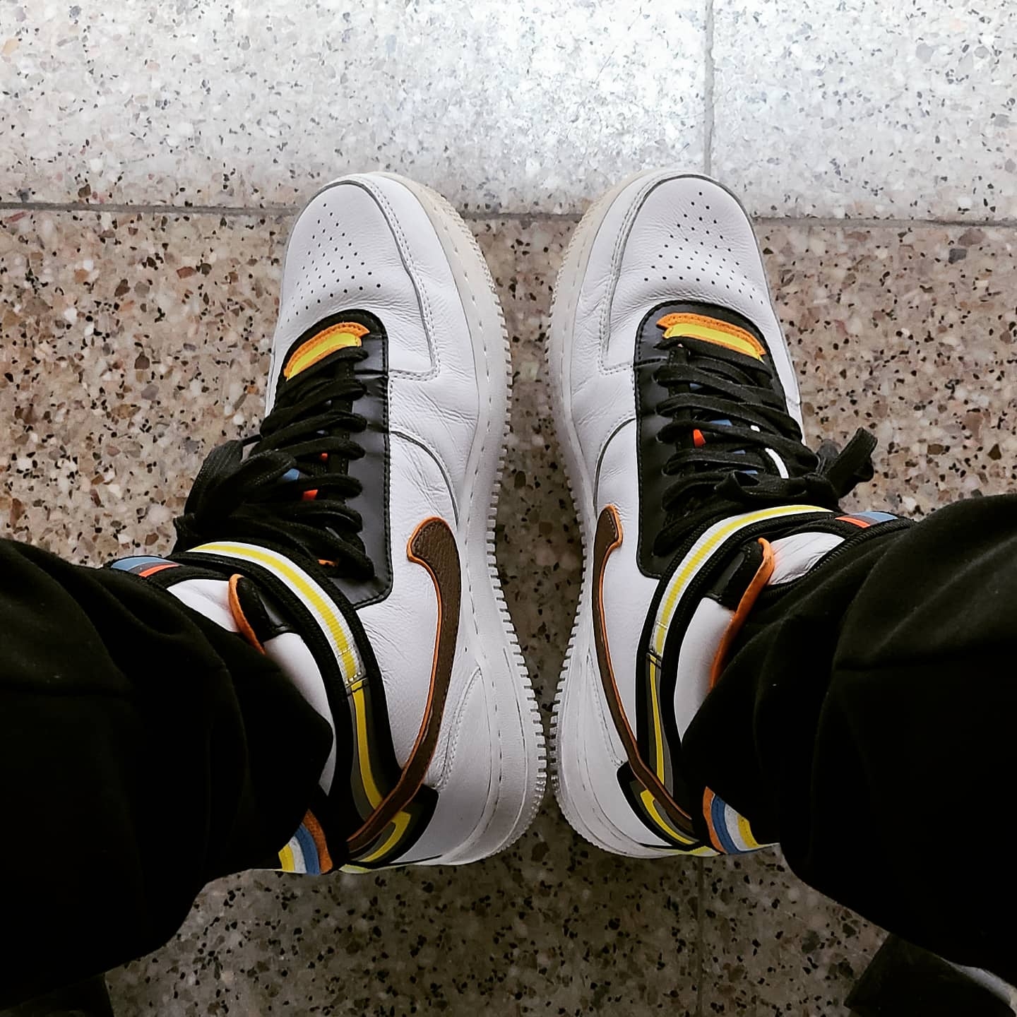 Nike x Ricaardo Tisci Air Force 1 Mid SP White Brown 착용 스타일